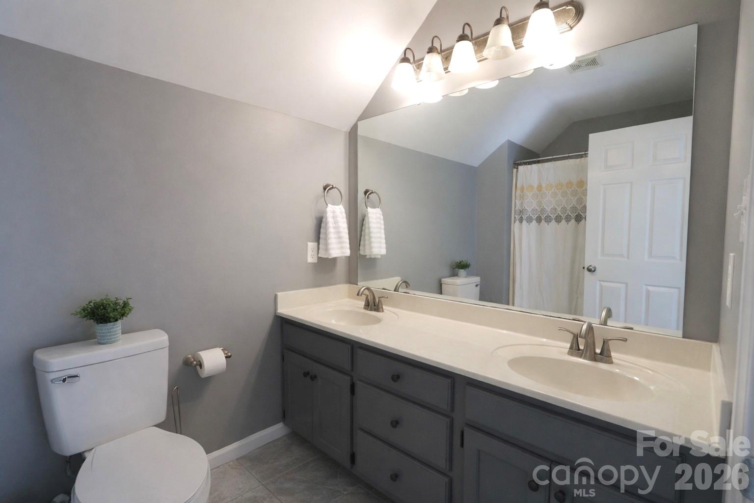 1045 Saxton Circle — Salisbury