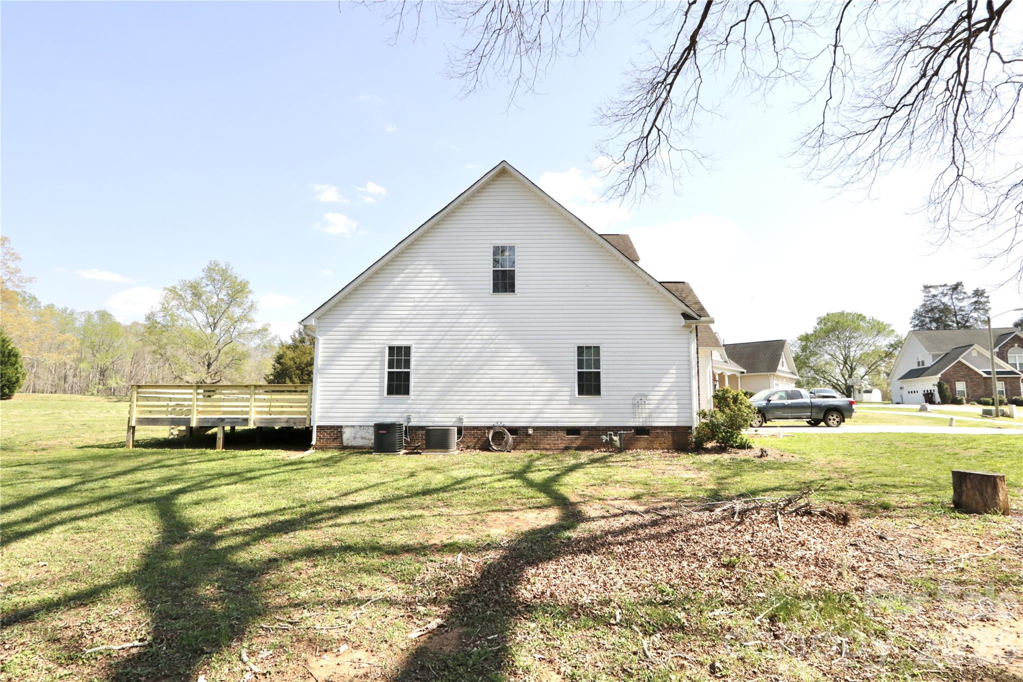 1045 Saxton Circle — Salisbury