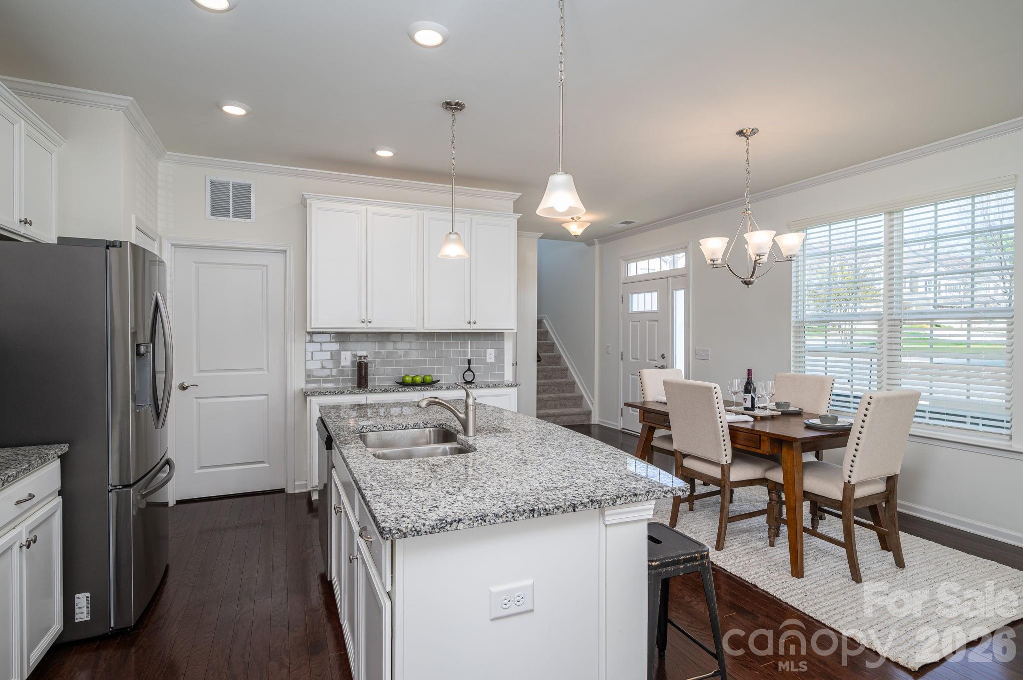 780 River Park Road — Belmont
