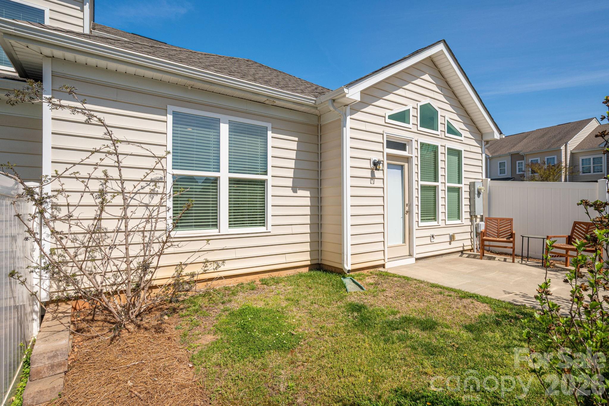 780 River Park Road — Belmont