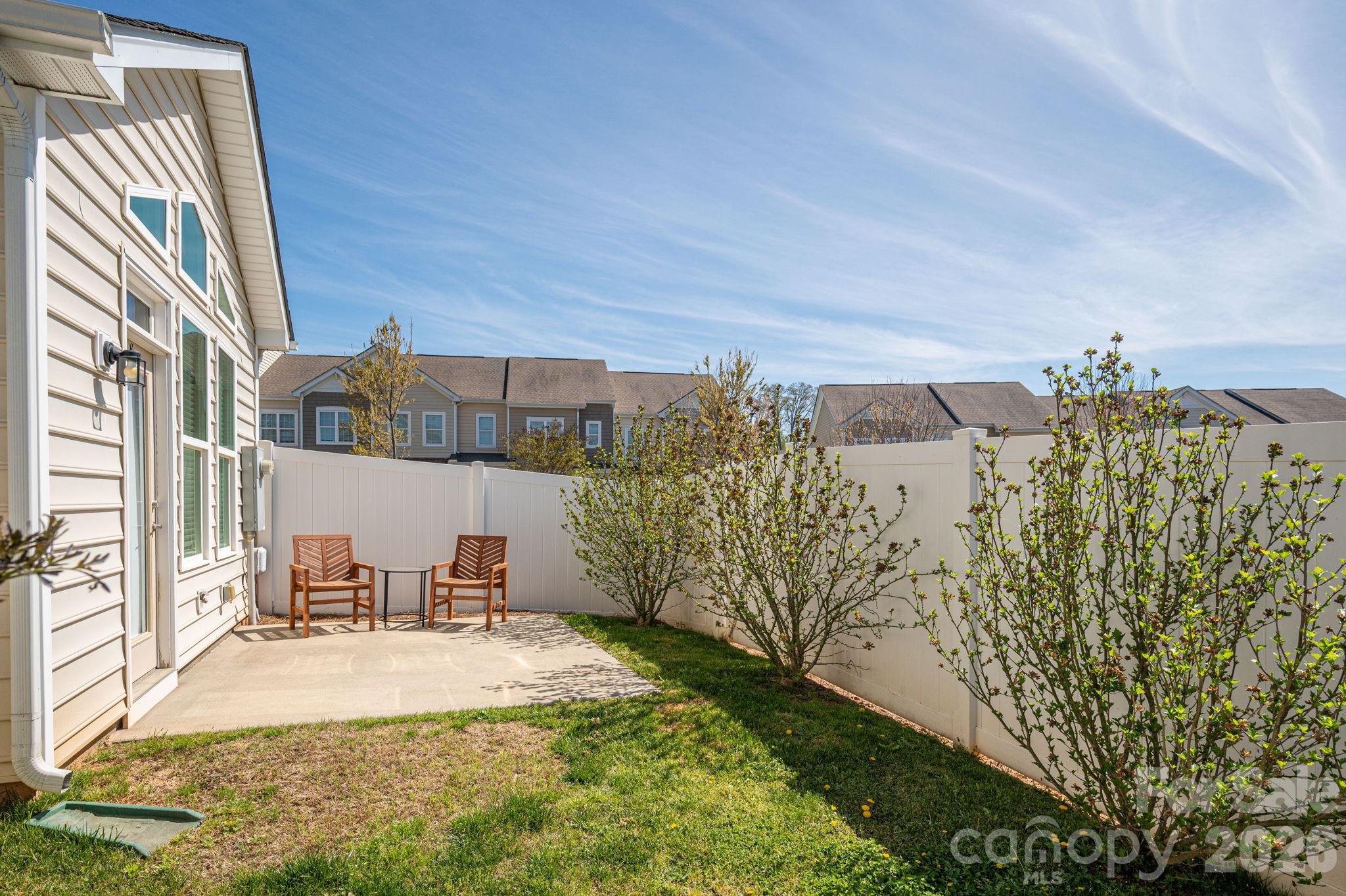 780 River Park Road — Belmont