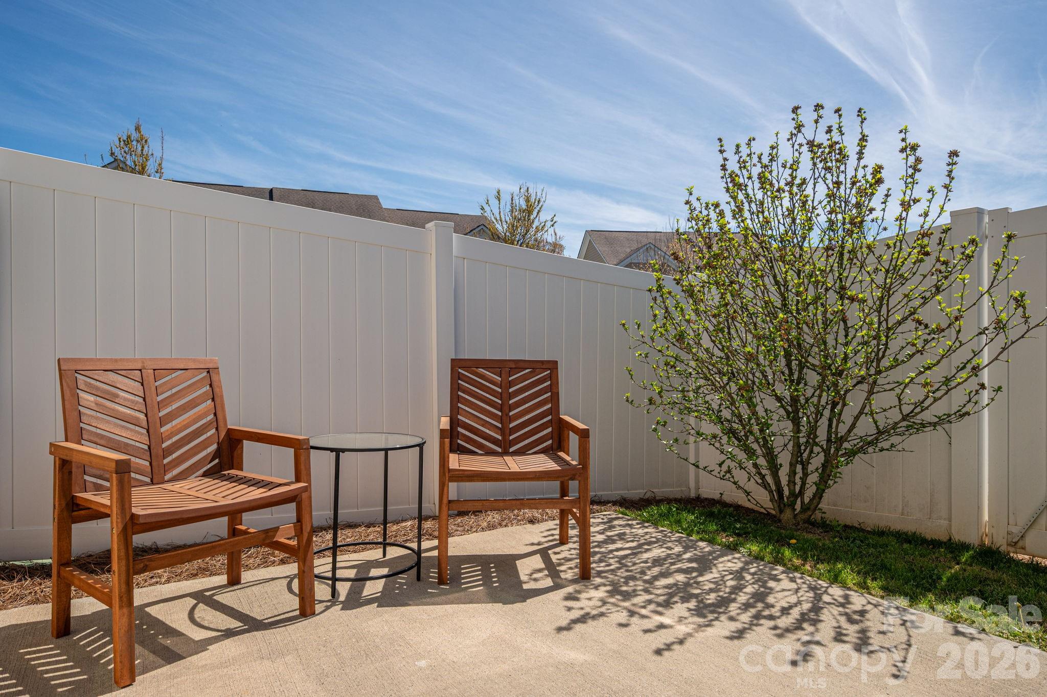 780 River Park Road — Belmont