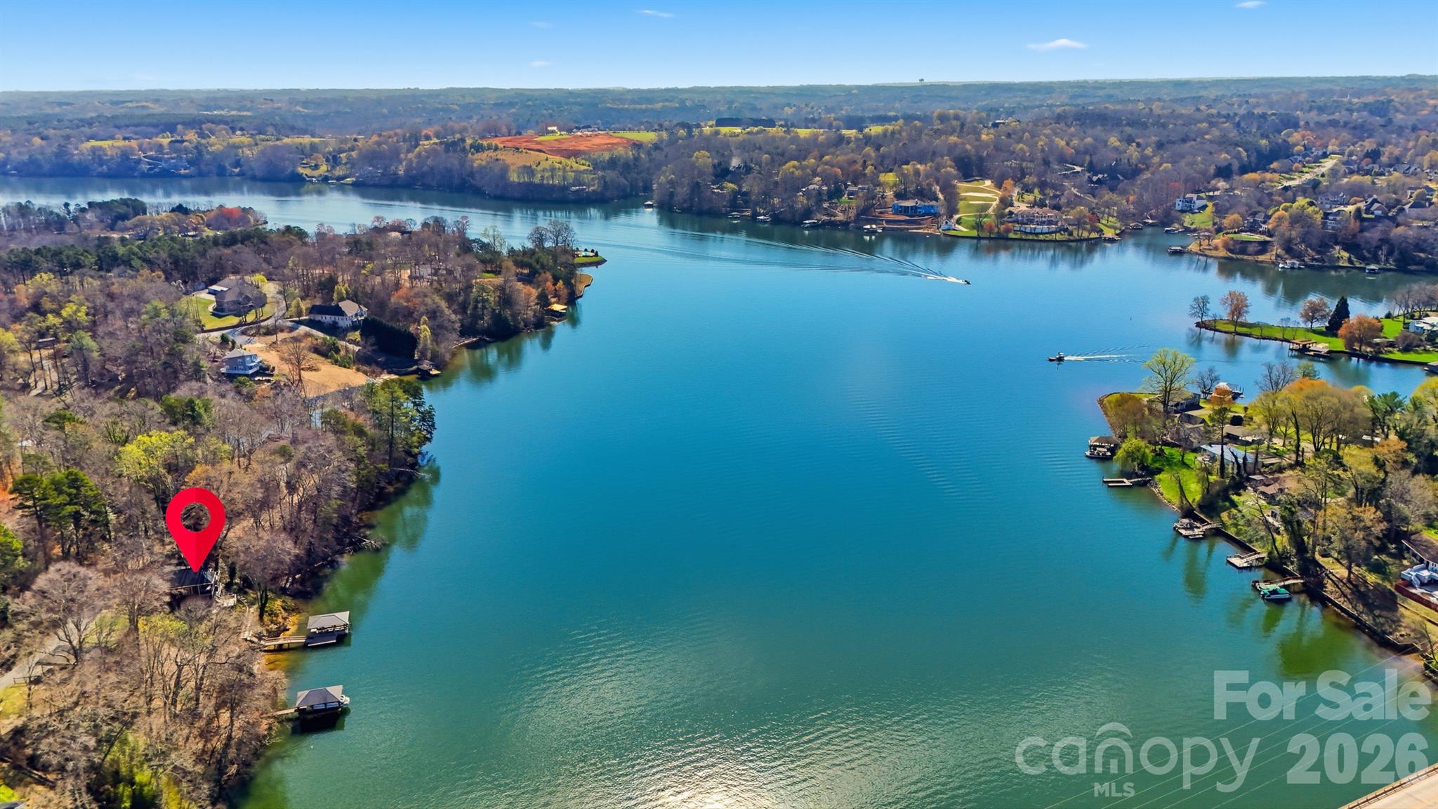 152 Bridge Pointe Lane — Hickory