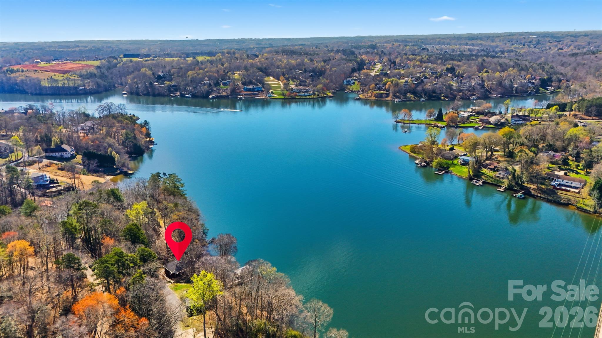 152 Bridge Pointe Lane — Hickory