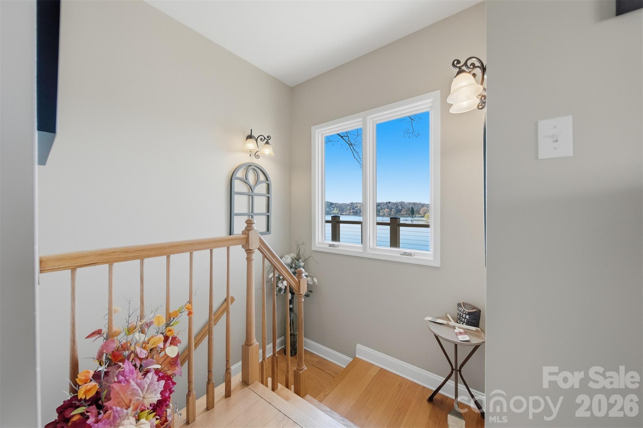 152 Bridge Pointe Lane — Hickory