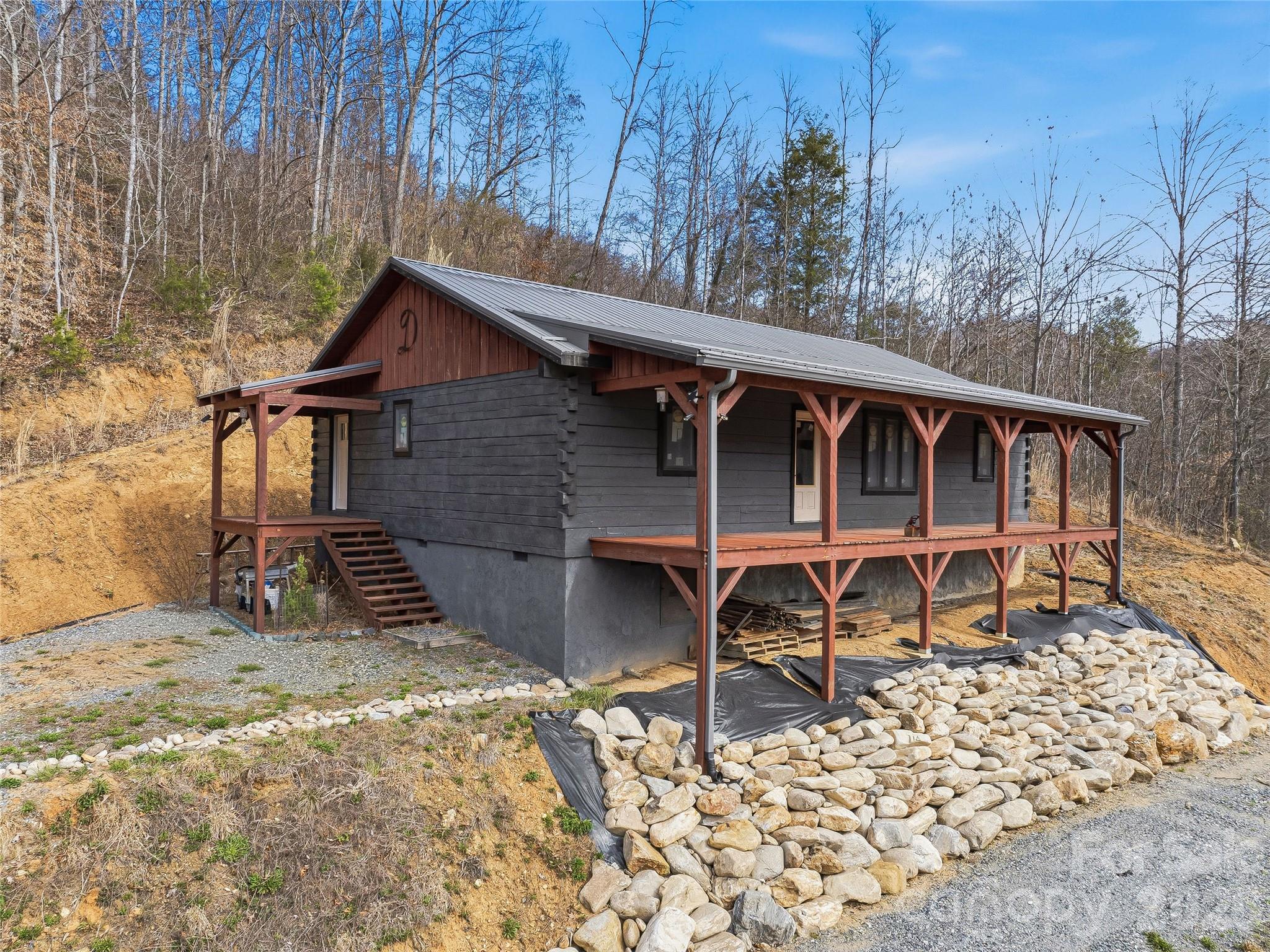 182 Whittemore Branch Road — Barnardsville