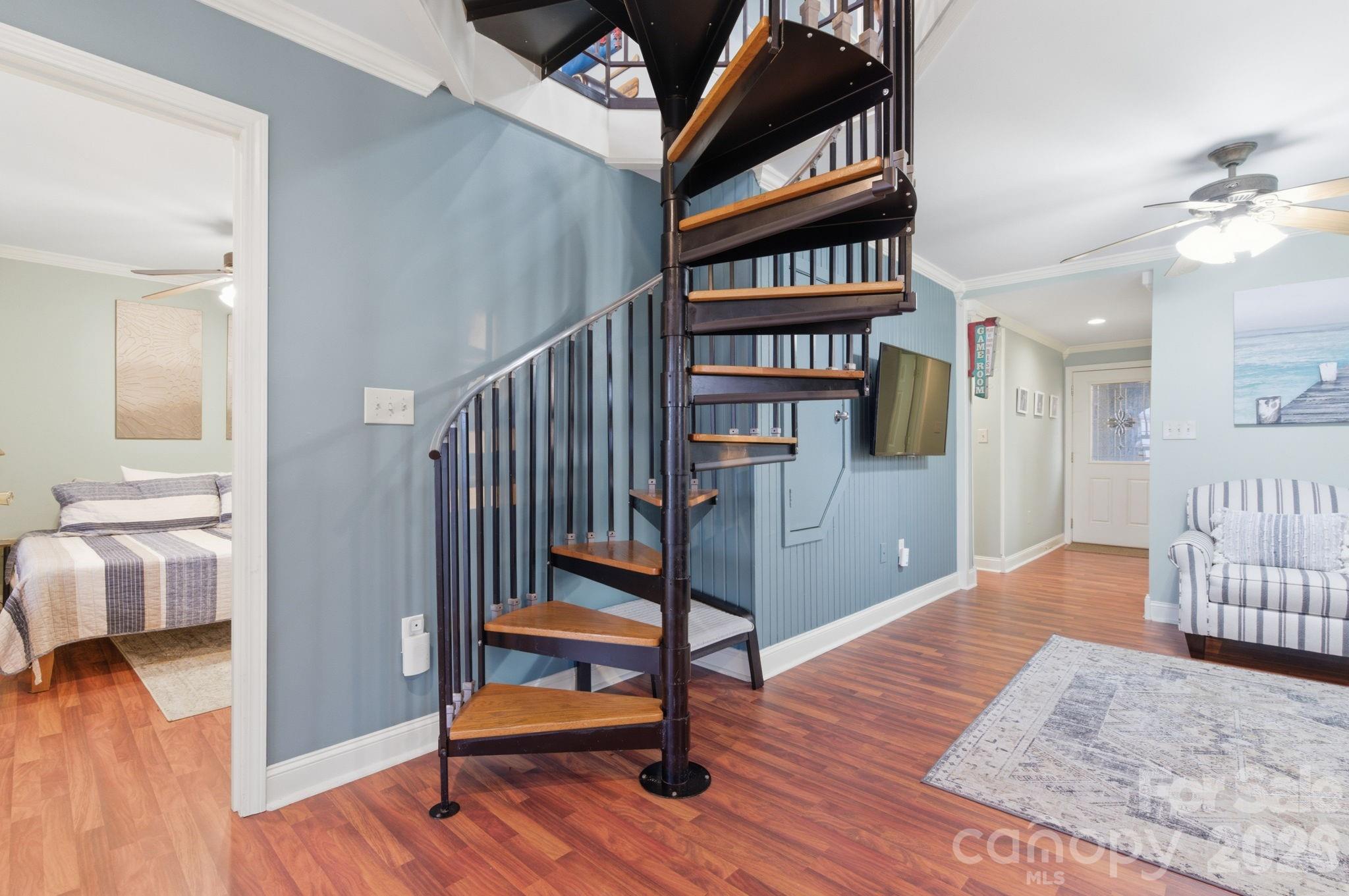 547 Lake Shore Drive — Norwood