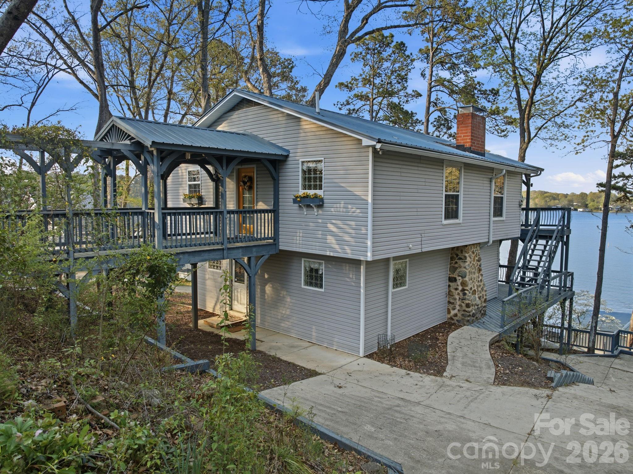 547 Lake Shore Drive — Norwood