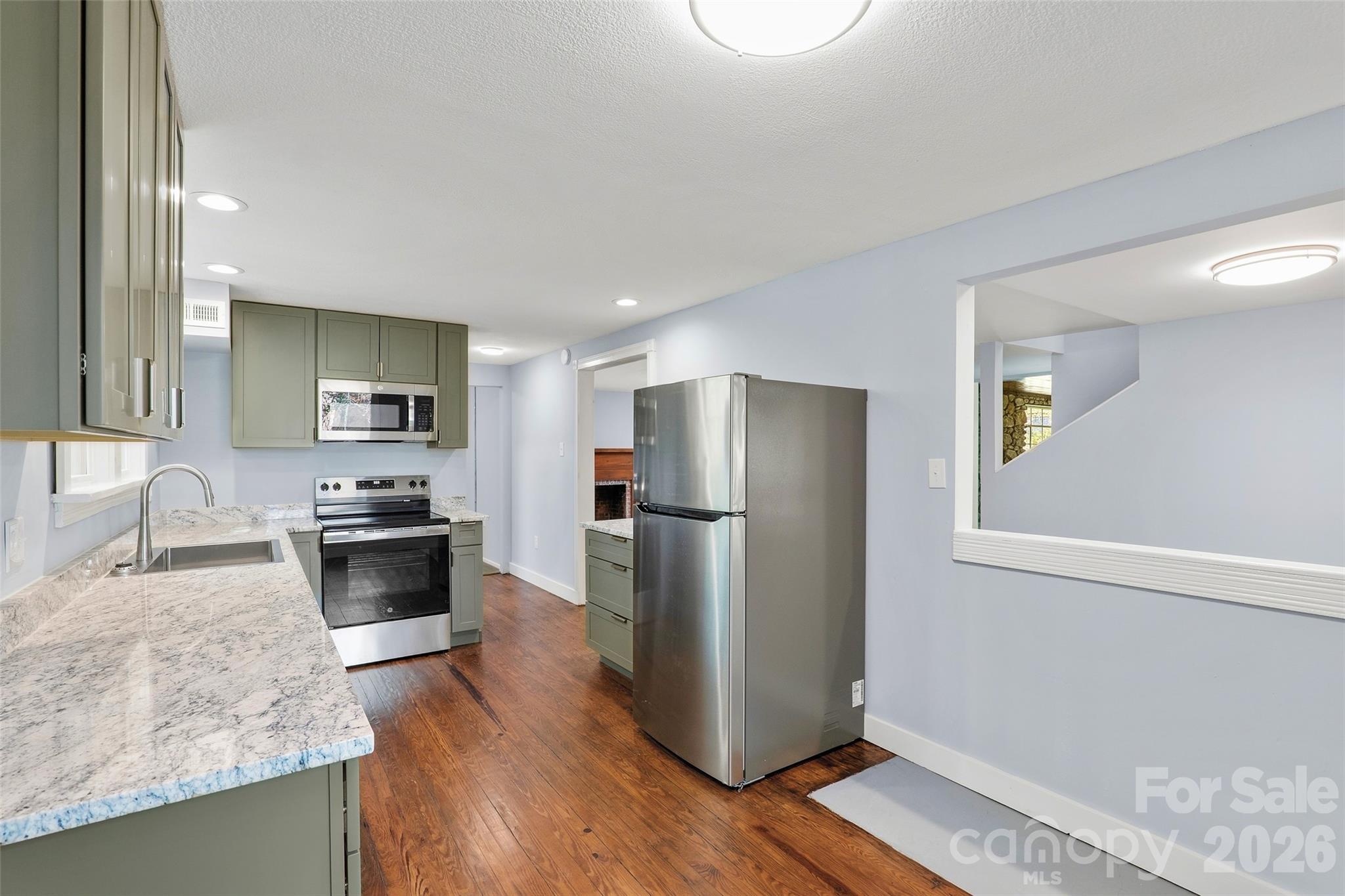 112 Candler School Road — Candler