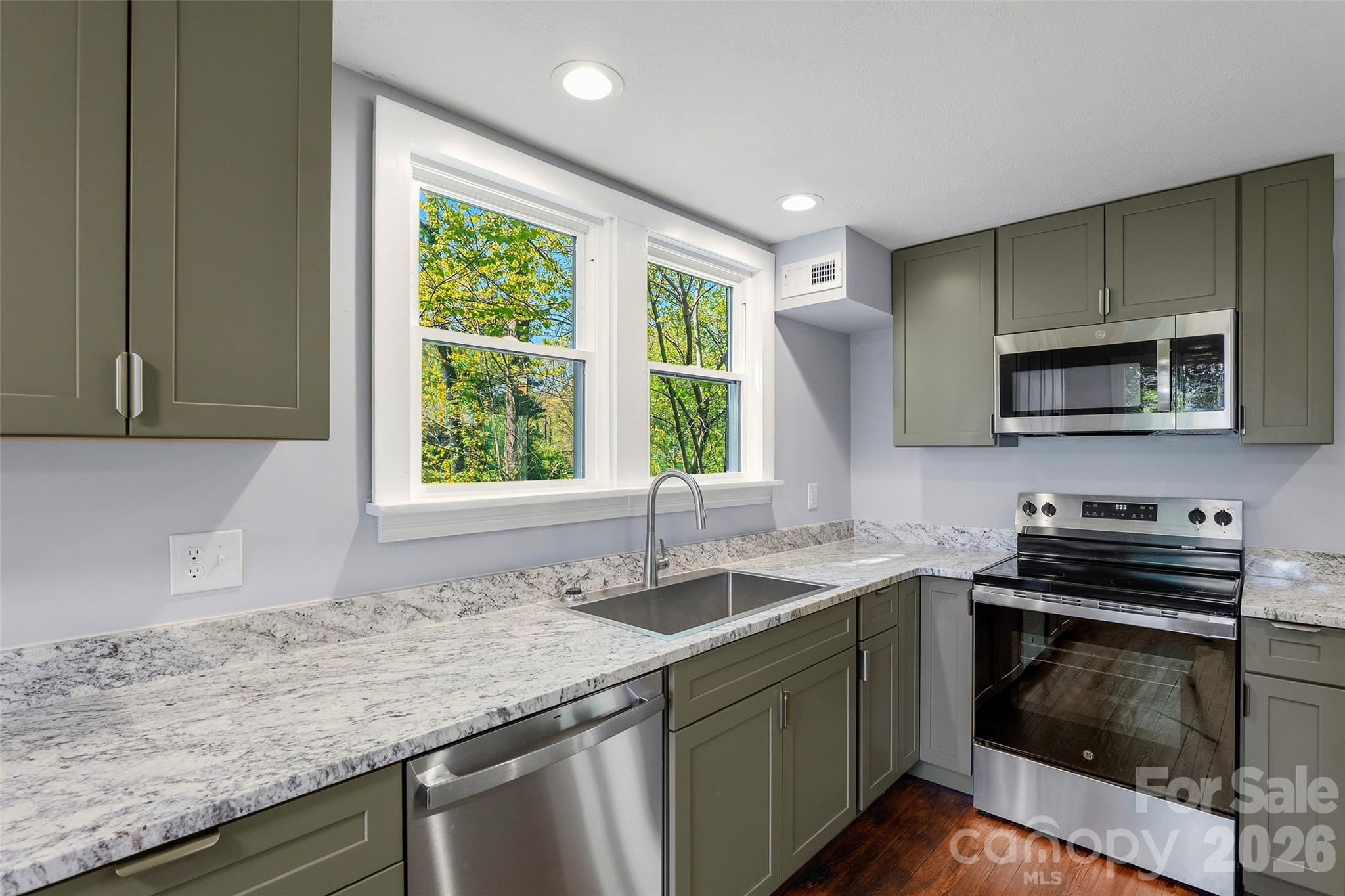 112 Candler School Road — Candler