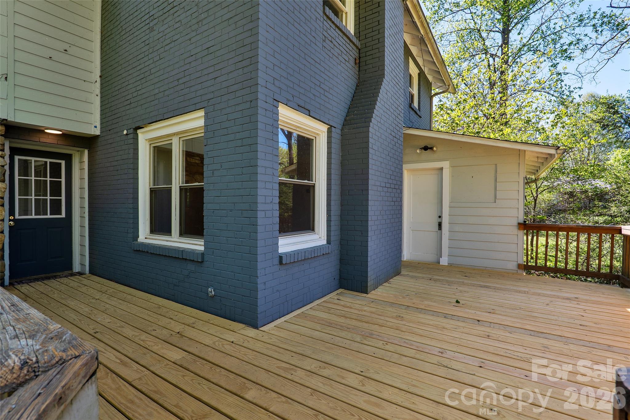 112 Candler School Road — Candler