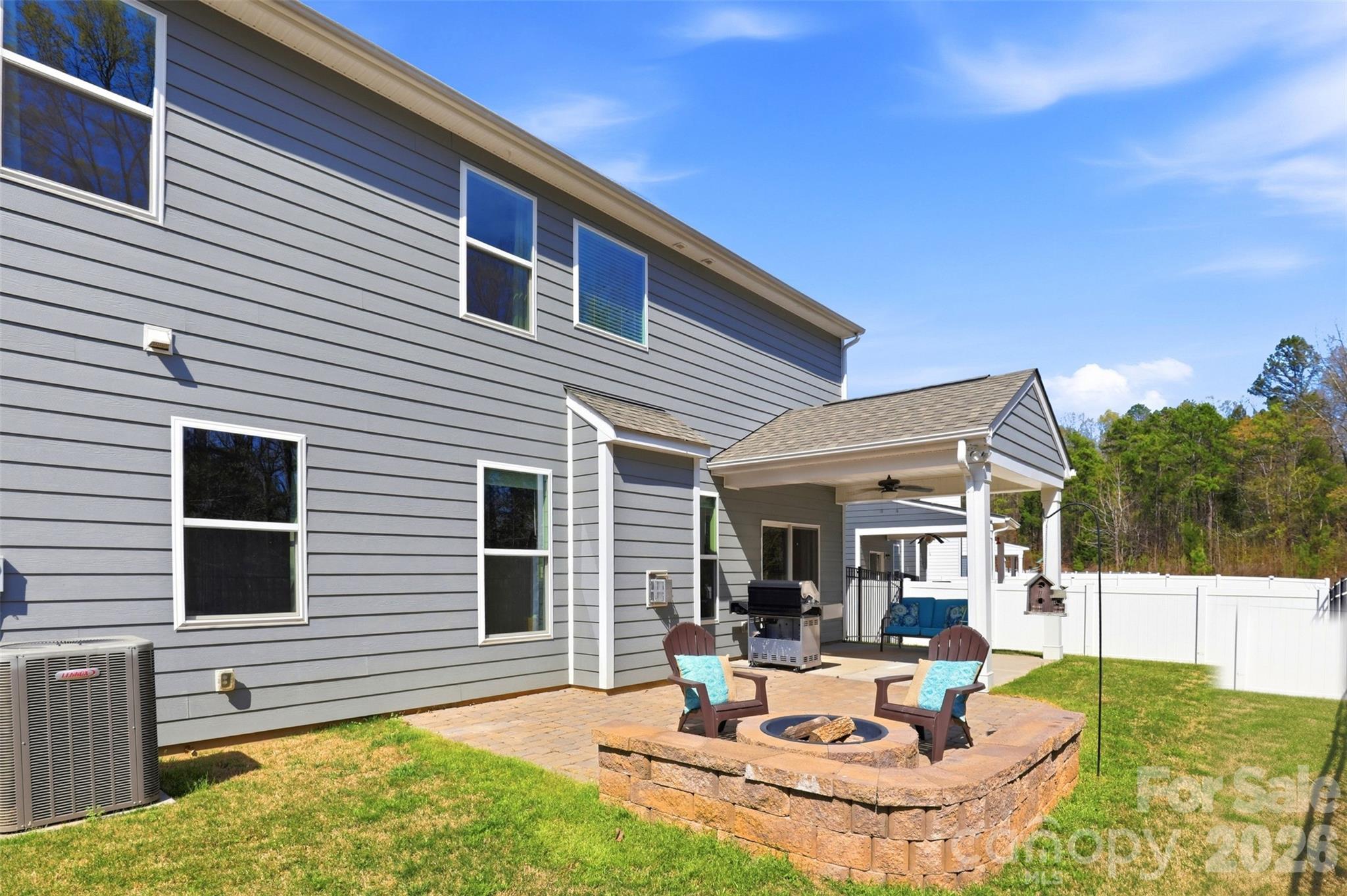 1092 Baldwin Drive — Lancaster