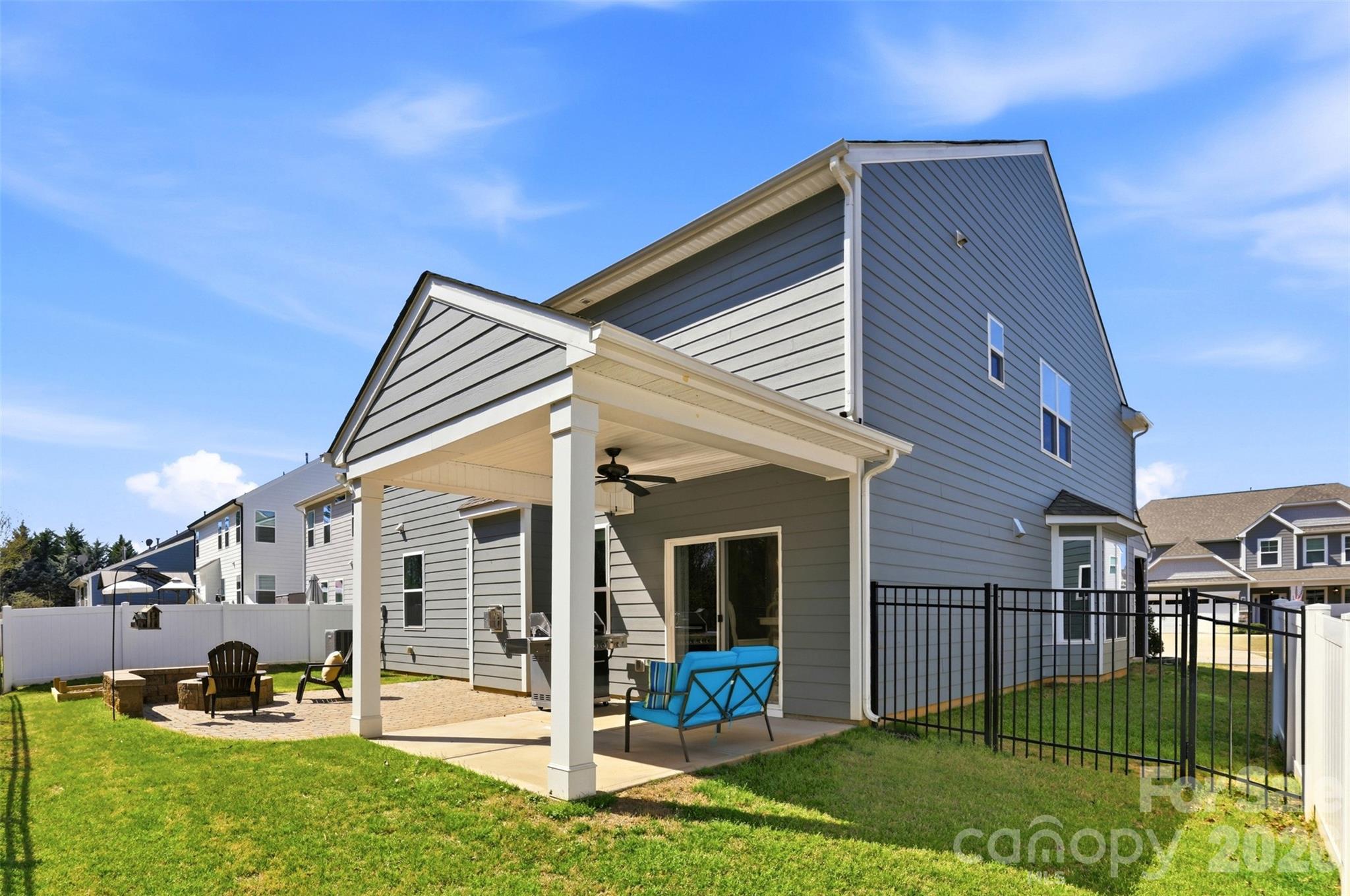 1092 Baldwin Drive — Lancaster