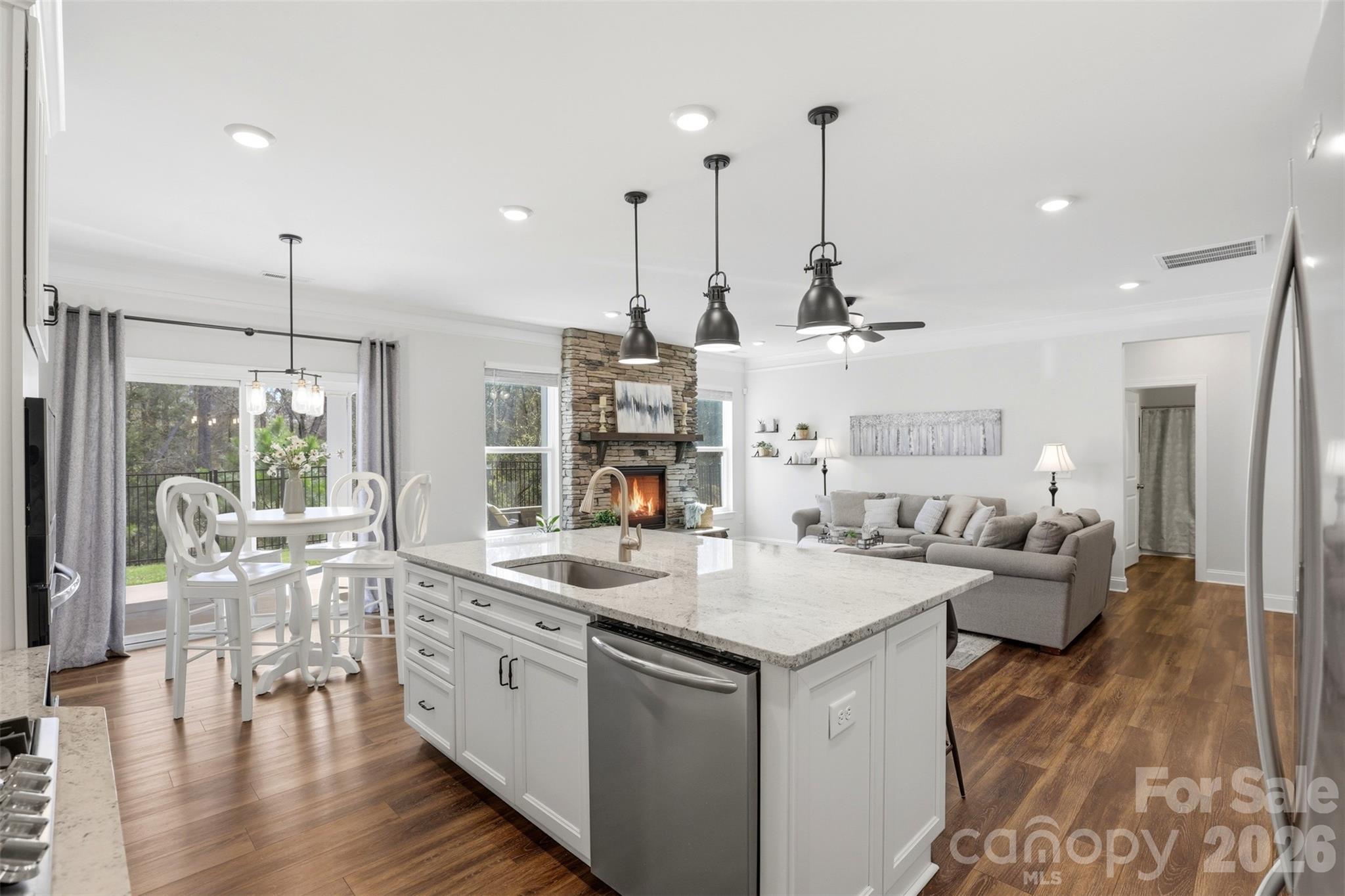 1092 Baldwin Drive — Lancaster