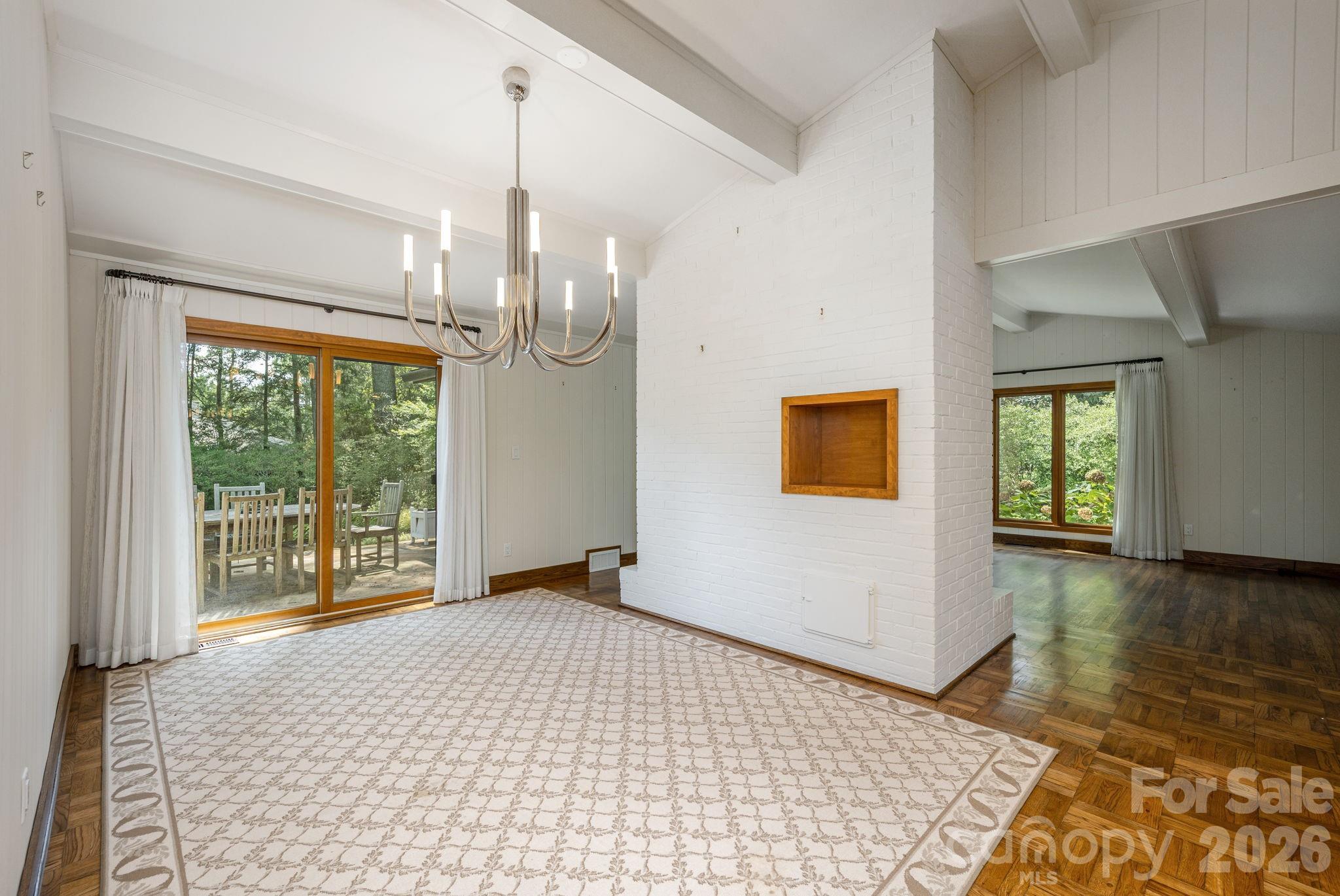 28 Forest Road — Asheville