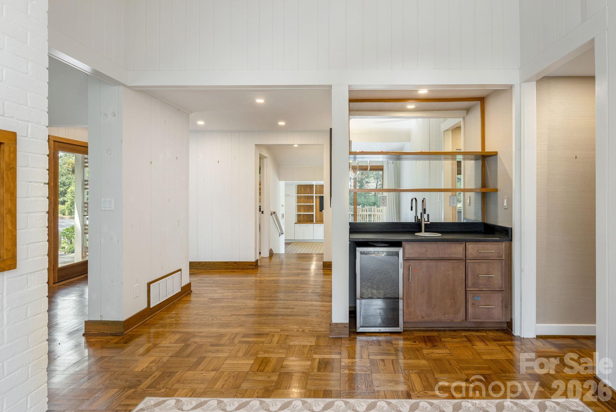 28 Forest Road — Asheville
