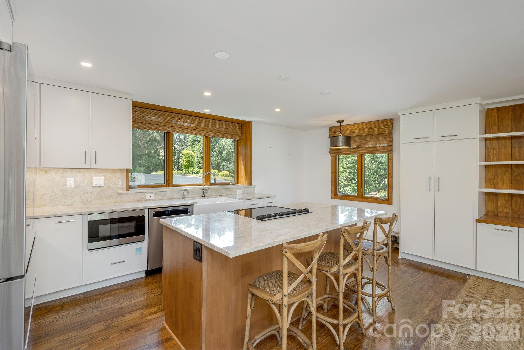 28 Forest Road — Asheville