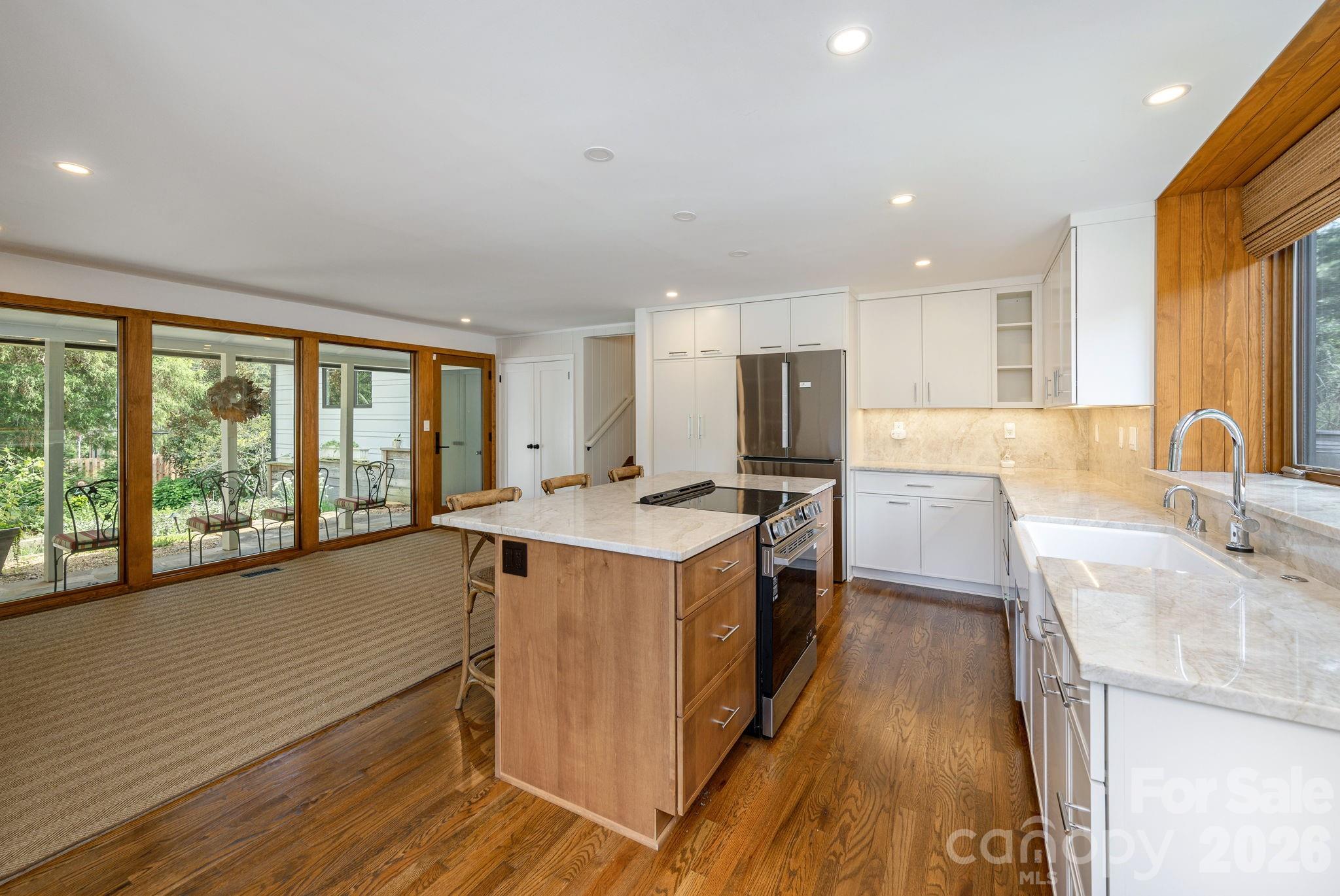 28 Forest Road — Asheville