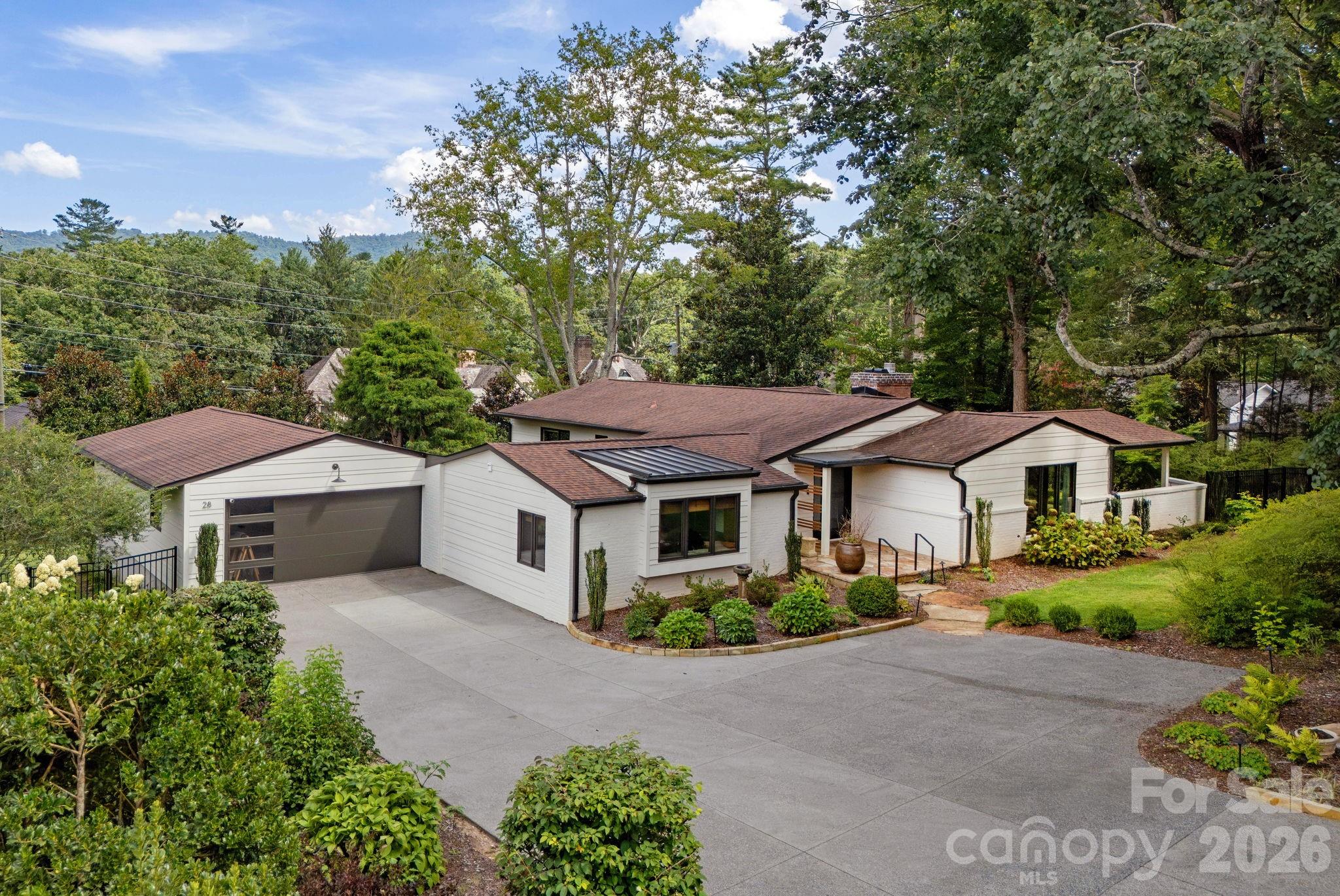 28 Forest Road — Asheville