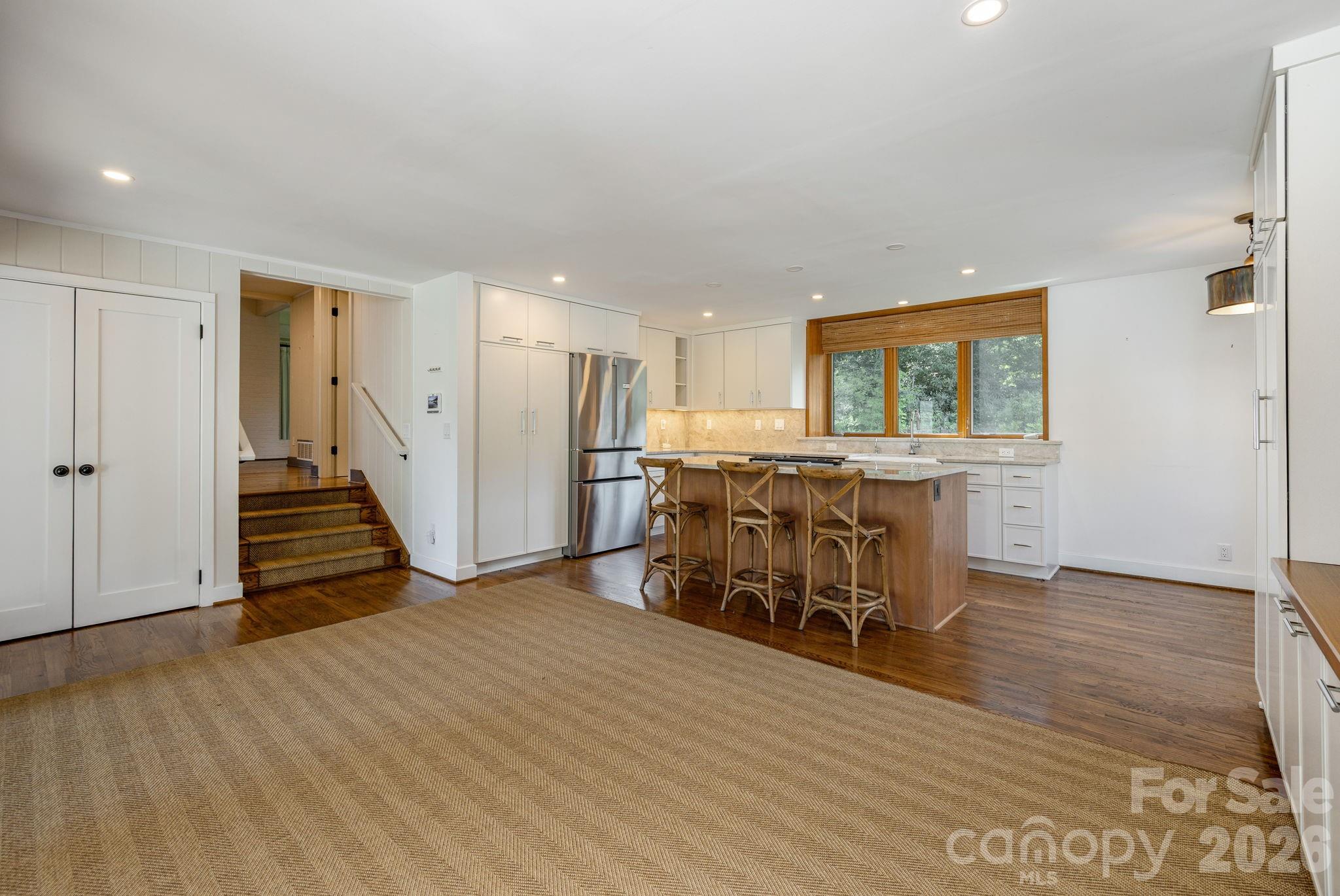 28 Forest Road — Asheville