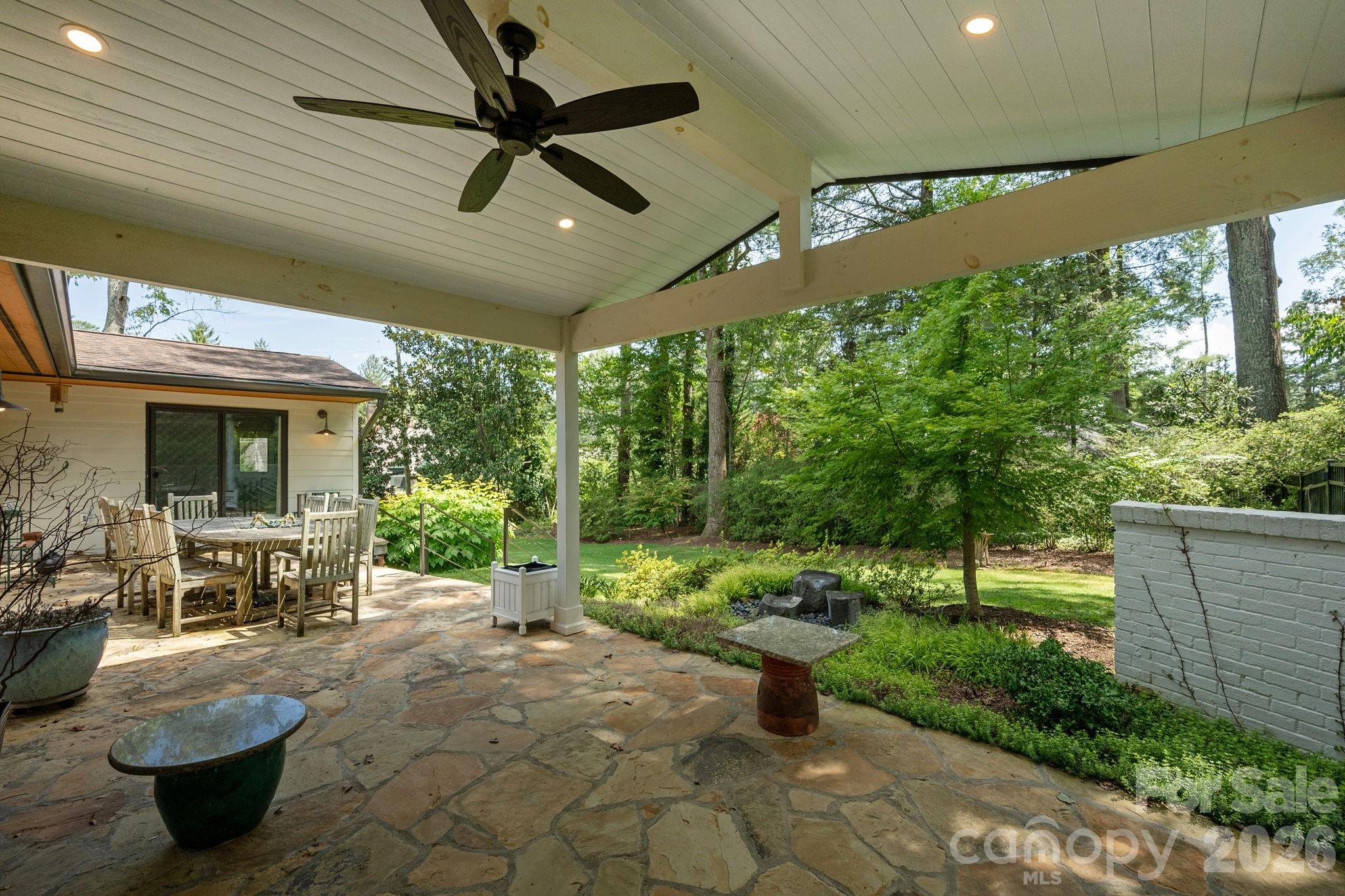 28 Forest Road — Asheville