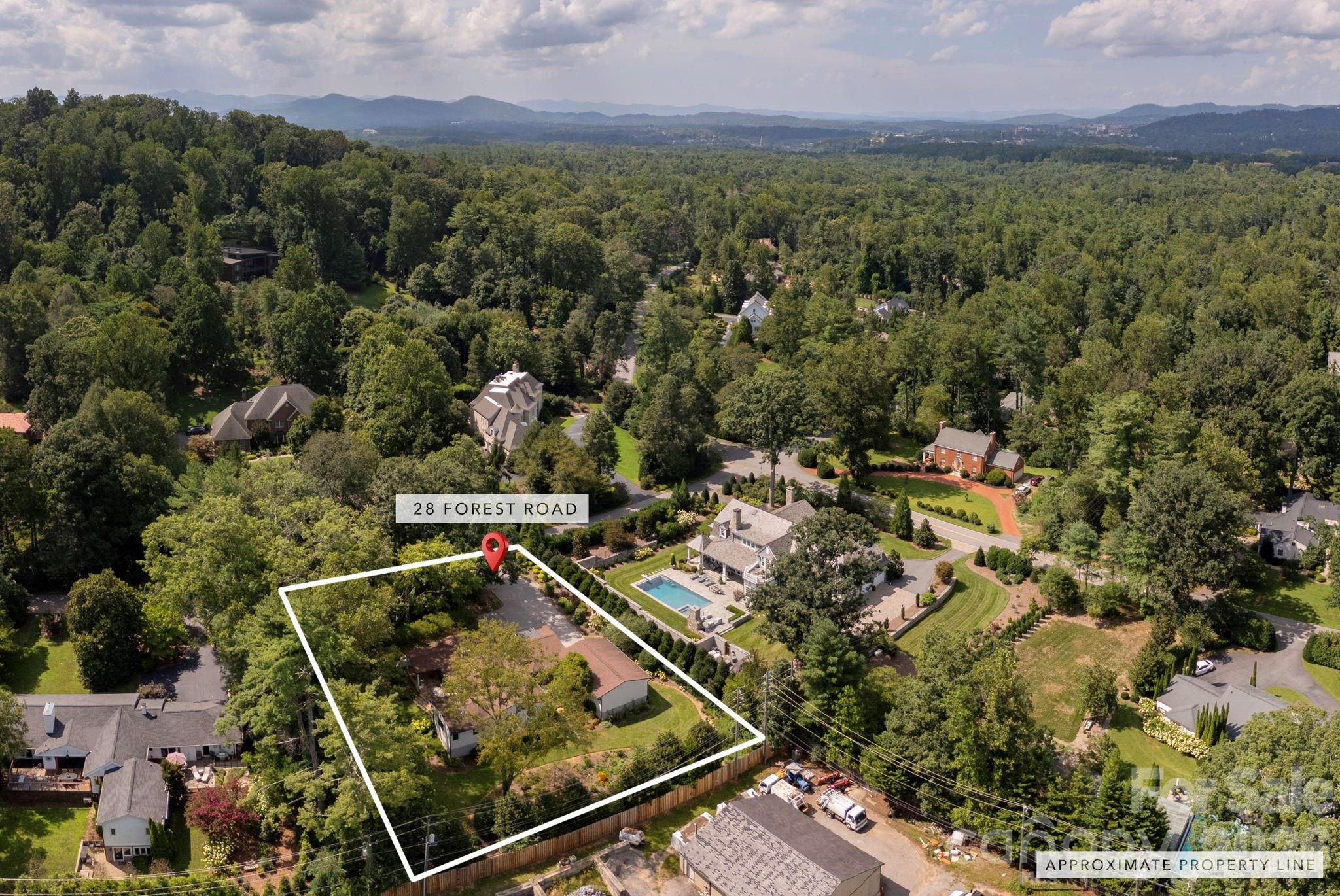 28 Forest Road — Asheville