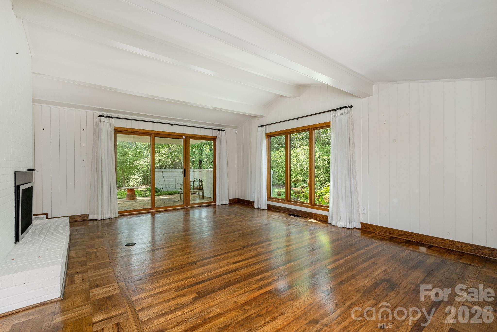 28 Forest Road — Asheville