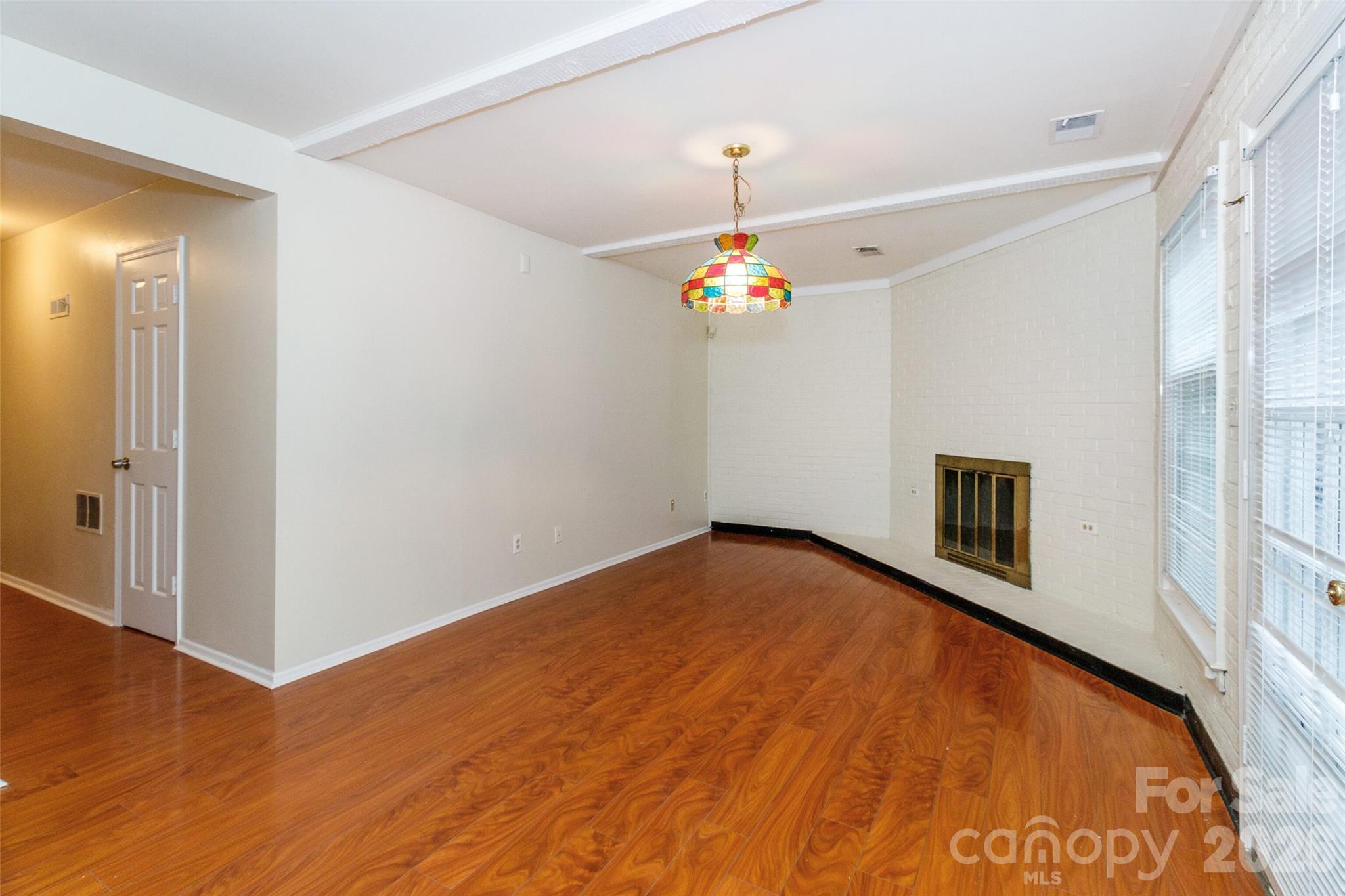 8300 Knights Bridge Road — Charlotte