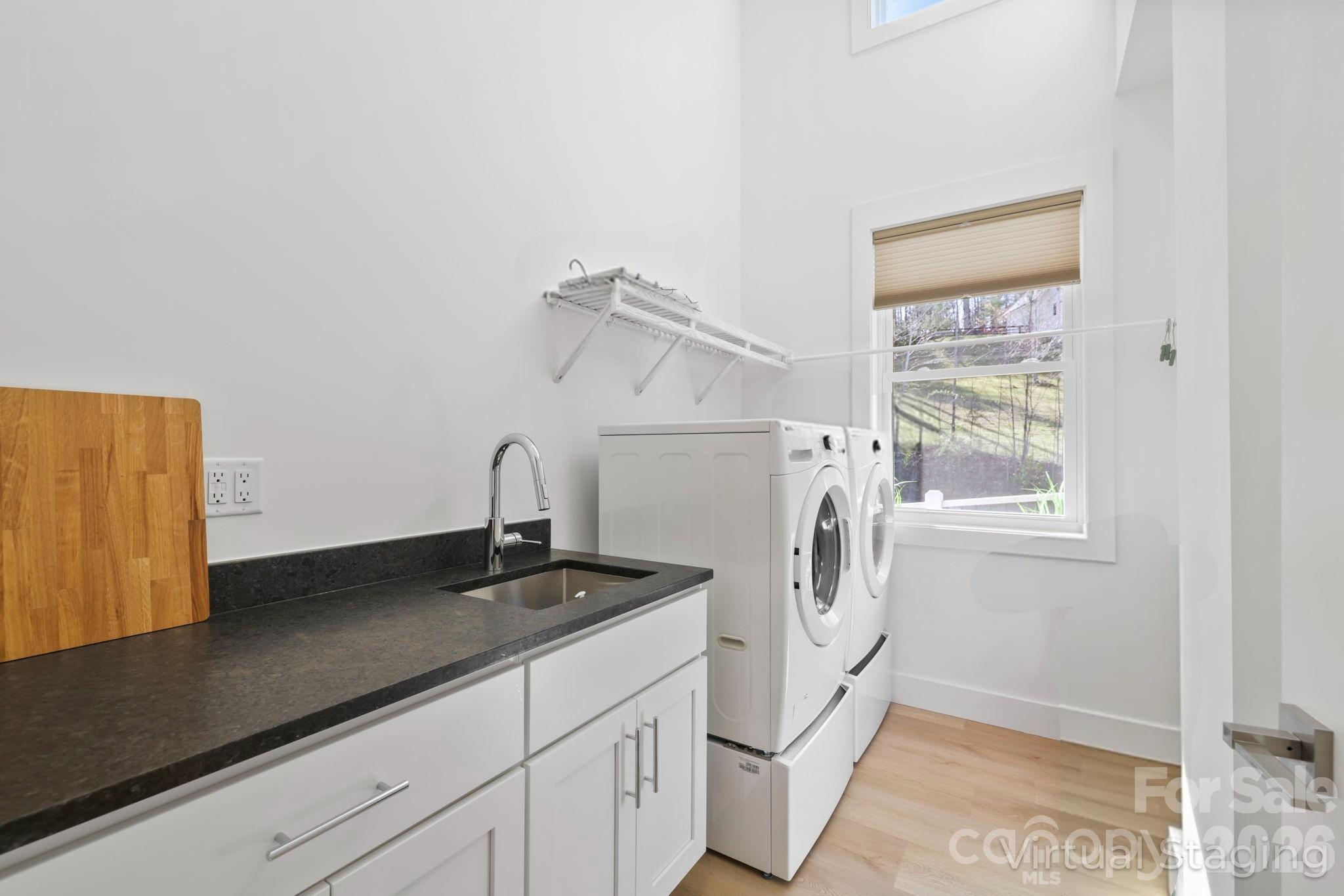 68 Carrie Drive — Hendersonville
