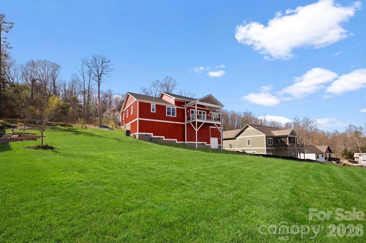 68 Carrie Drive — Hendersonville