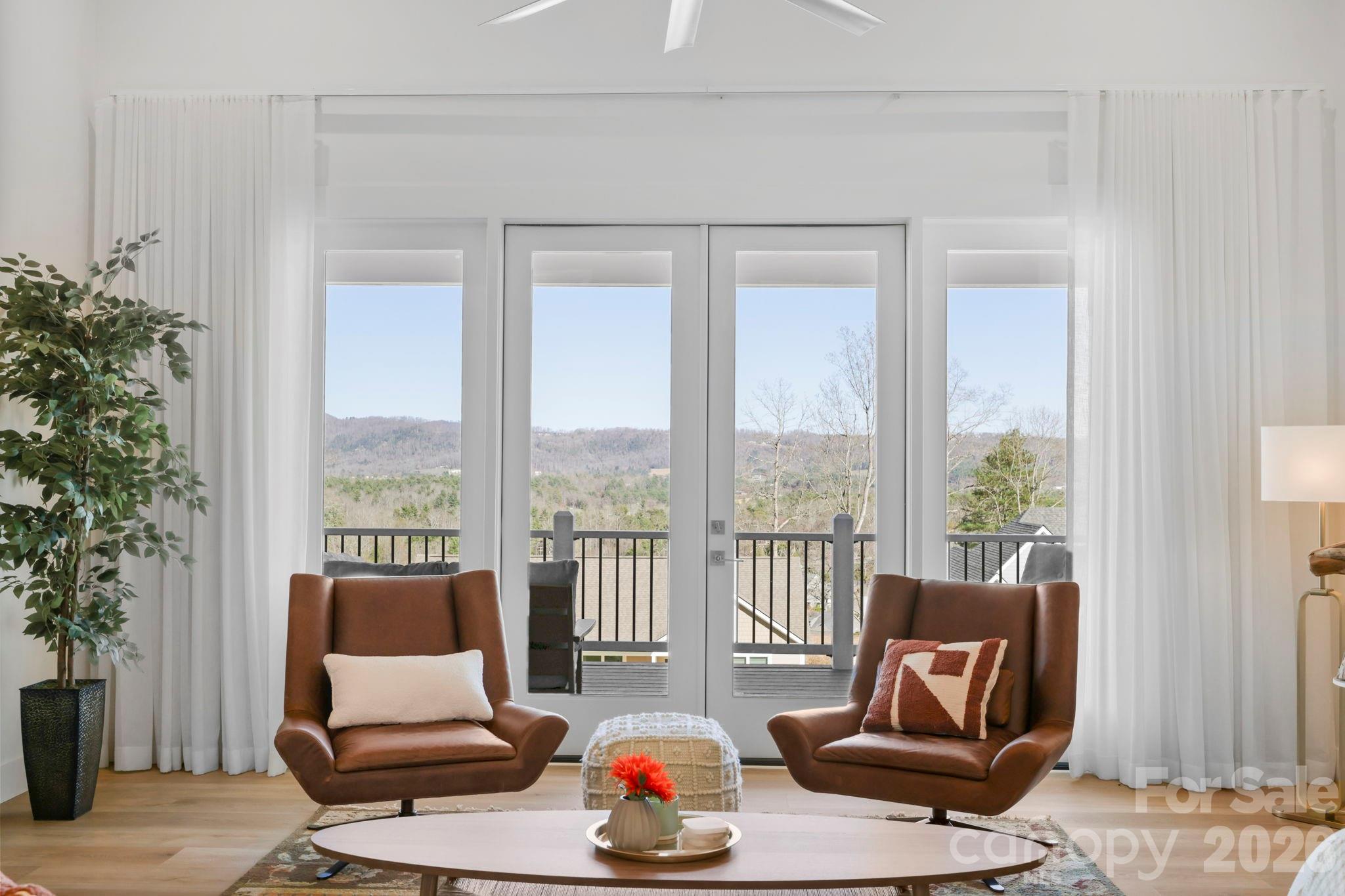 68 Carrie Drive — Hendersonville