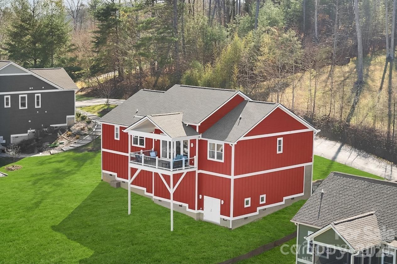 68 Carrie Drive — Hendersonville