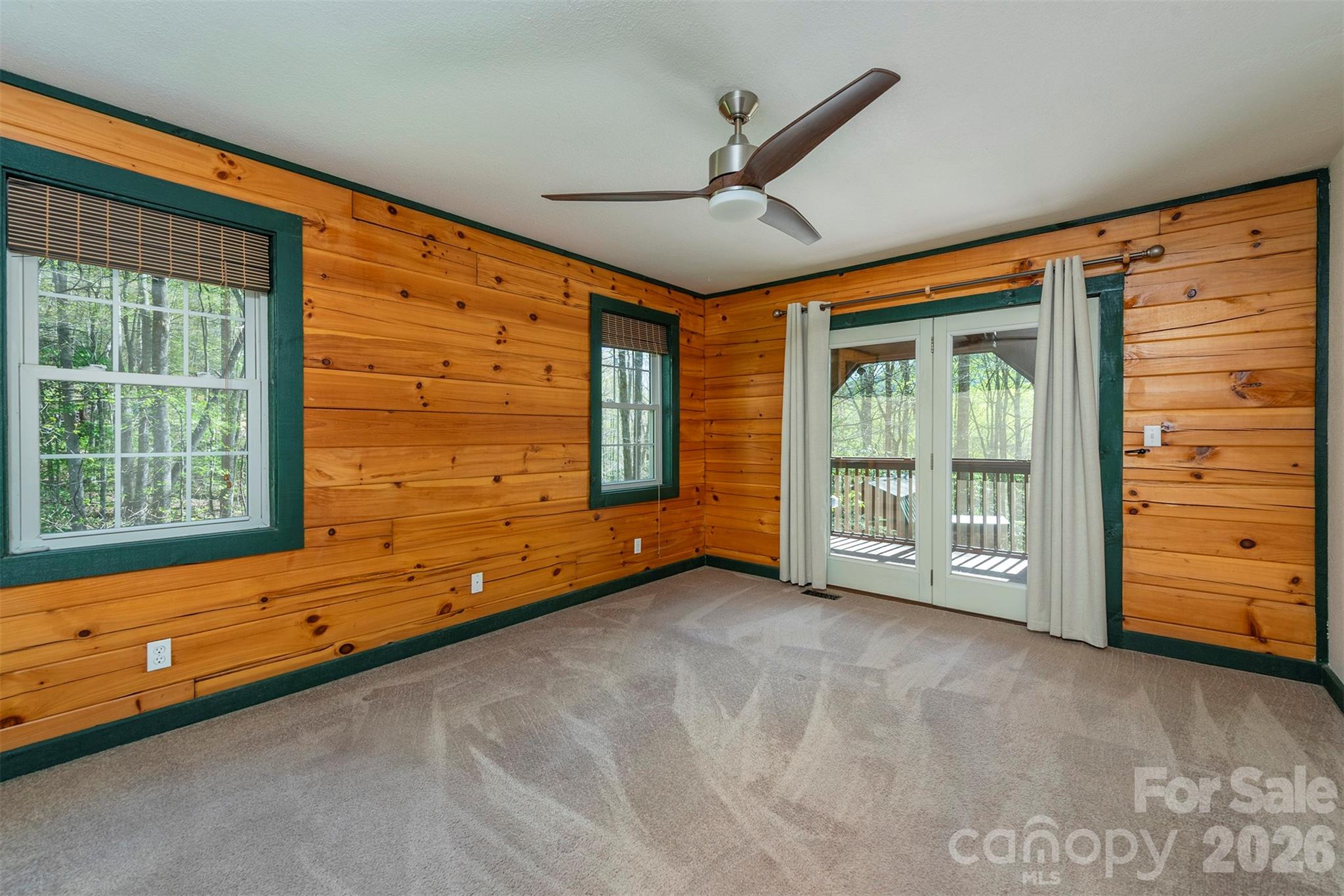 196 Friar Tuck Lane — Maggie Valley
