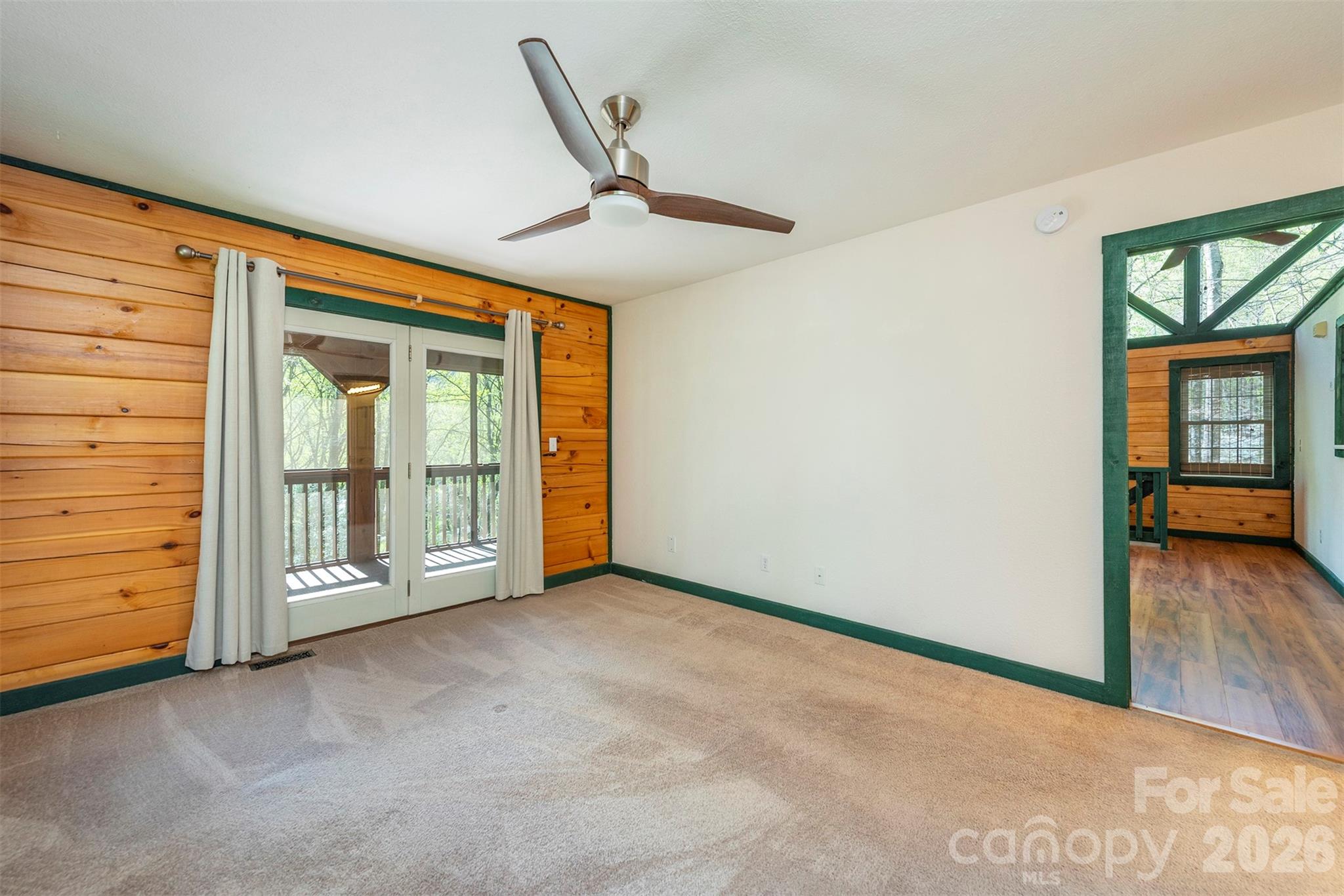 196 Friar Tuck Lane — Maggie Valley