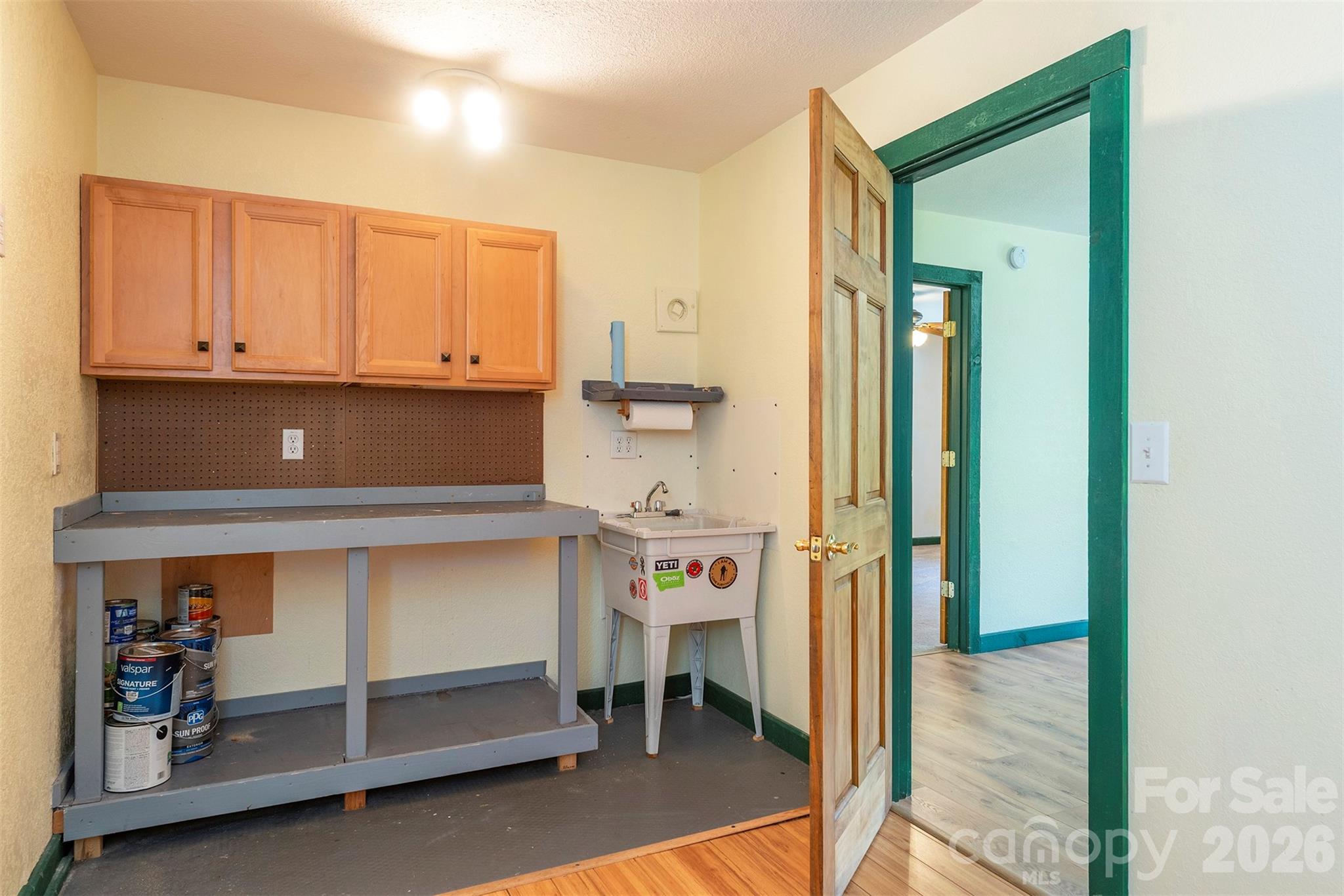 196 Friar Tuck Lane — Maggie Valley