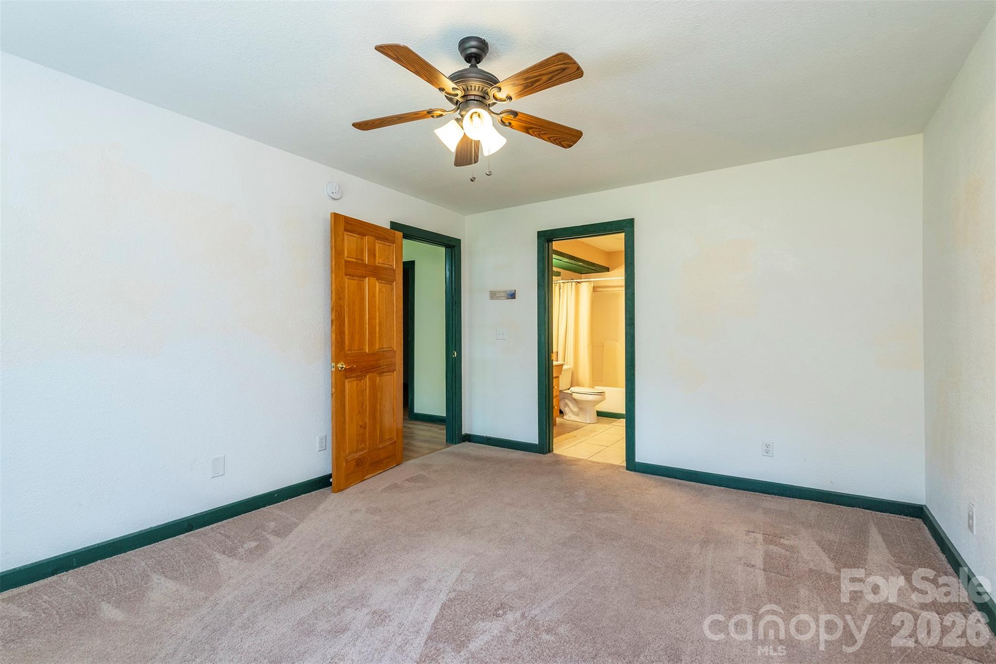 196 Friar Tuck Lane — Maggie Valley