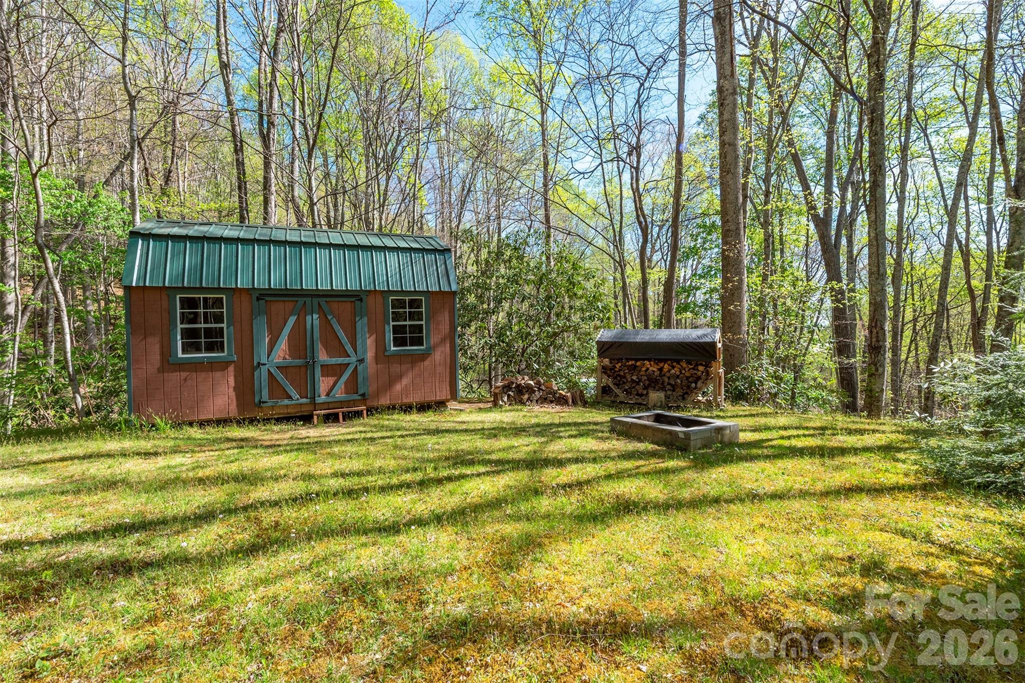 196 Friar Tuck Lane — Maggie Valley