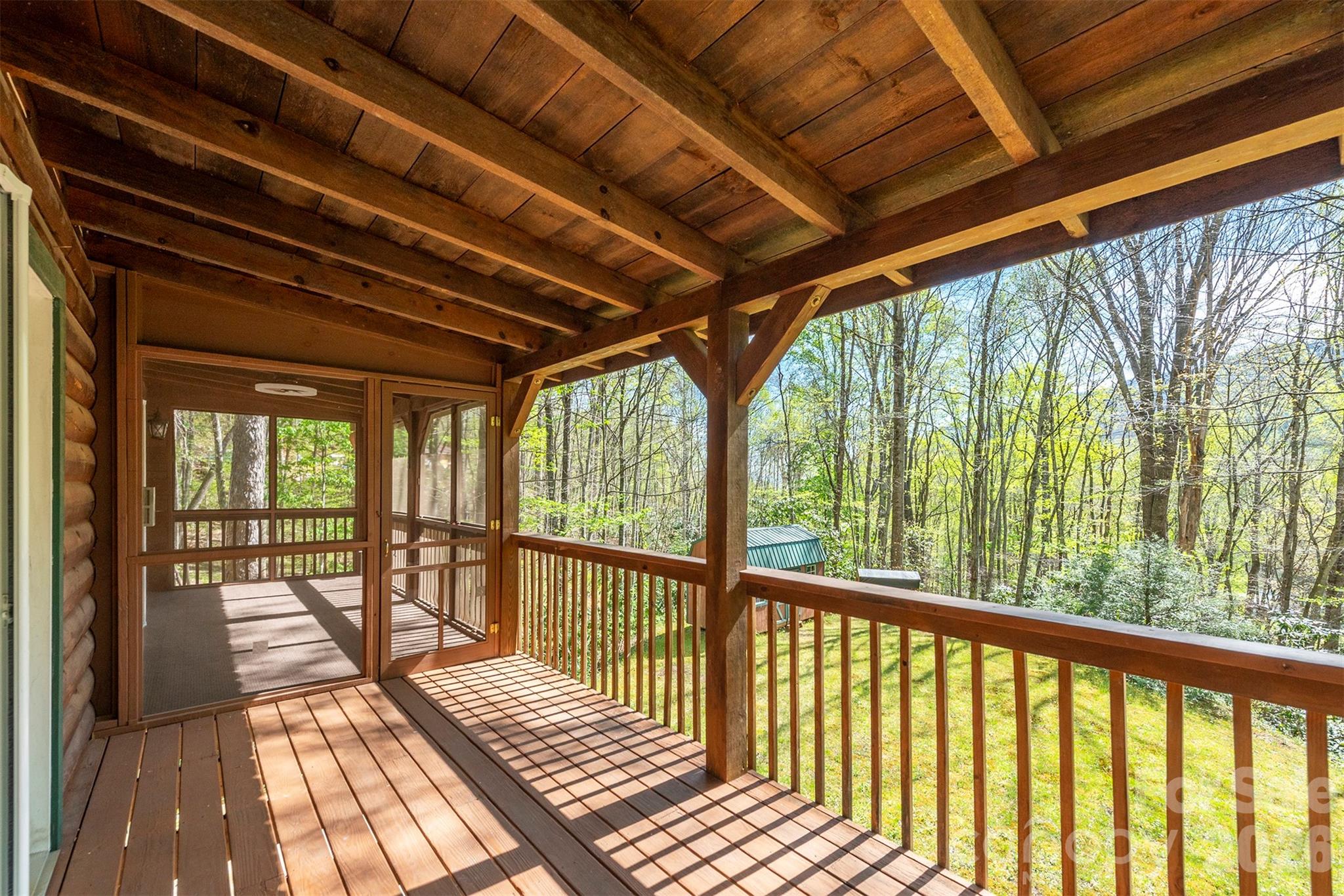 196 Friar Tuck Lane — Maggie Valley