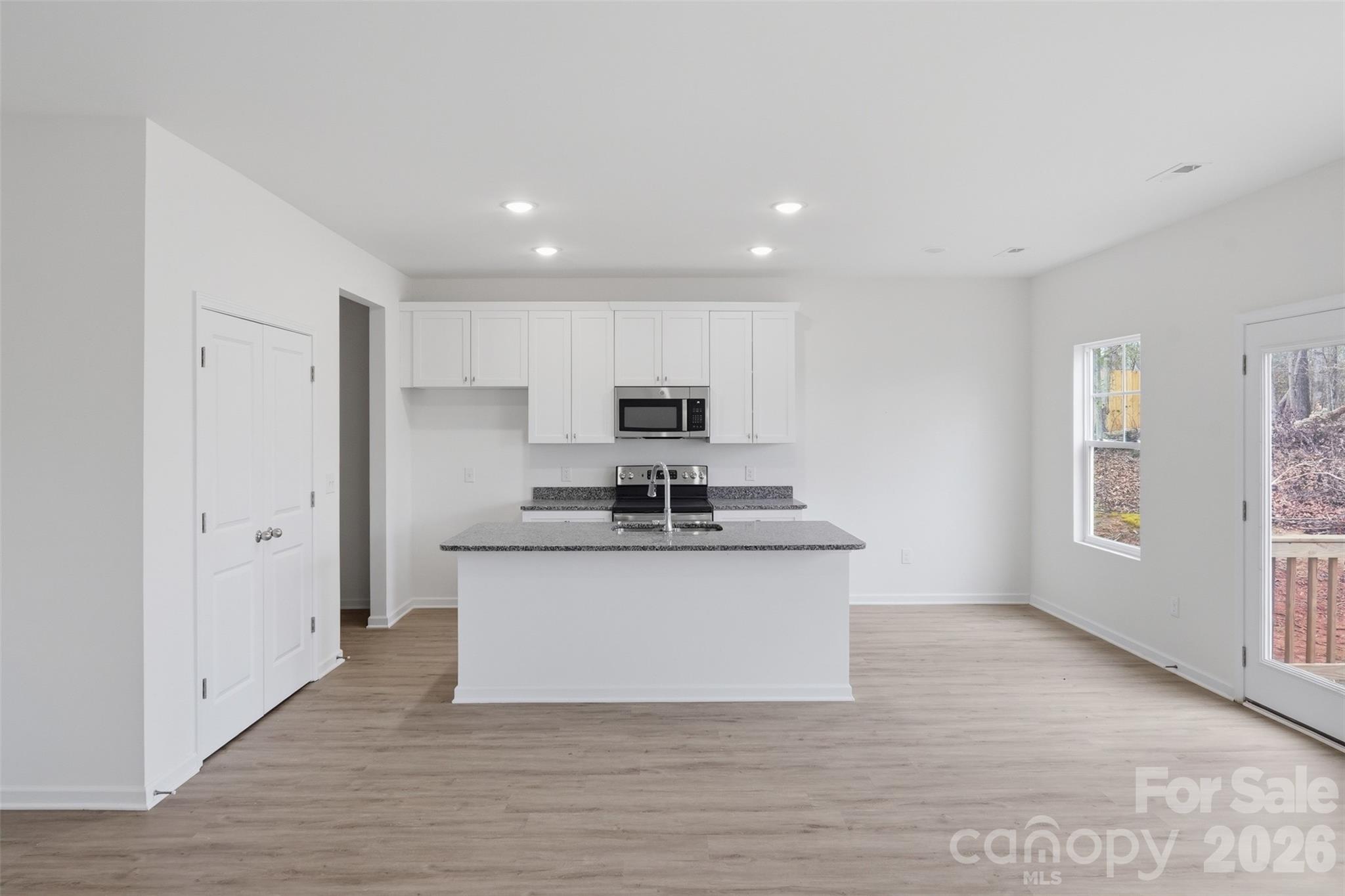1325 Western Hills Lane — Vale