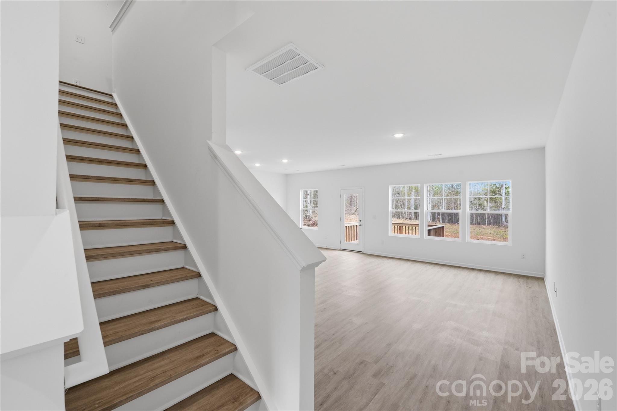 1325 Western Hills Lane — Vale