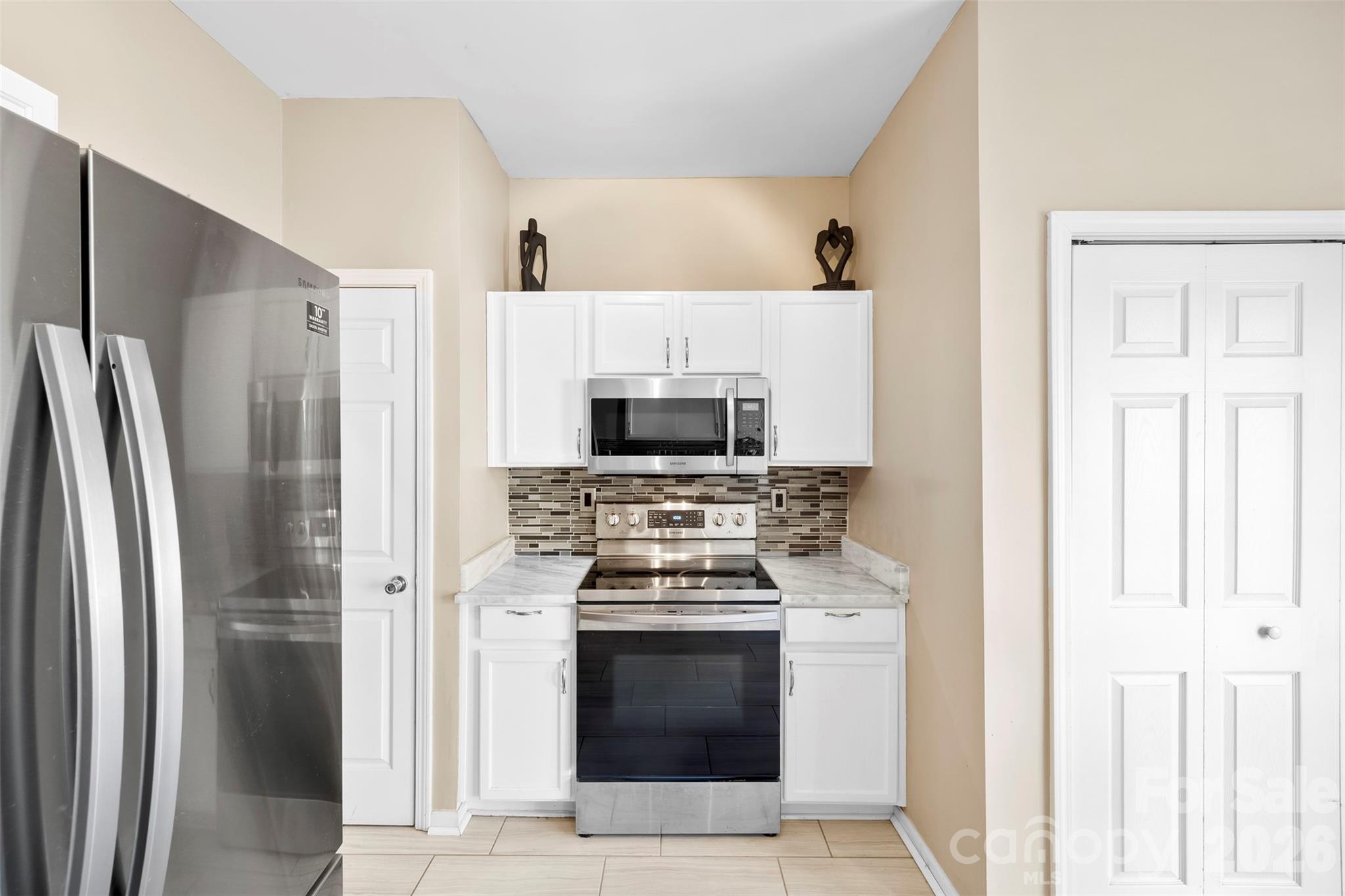 624 Cliffs Inn Circle — Charlotte
