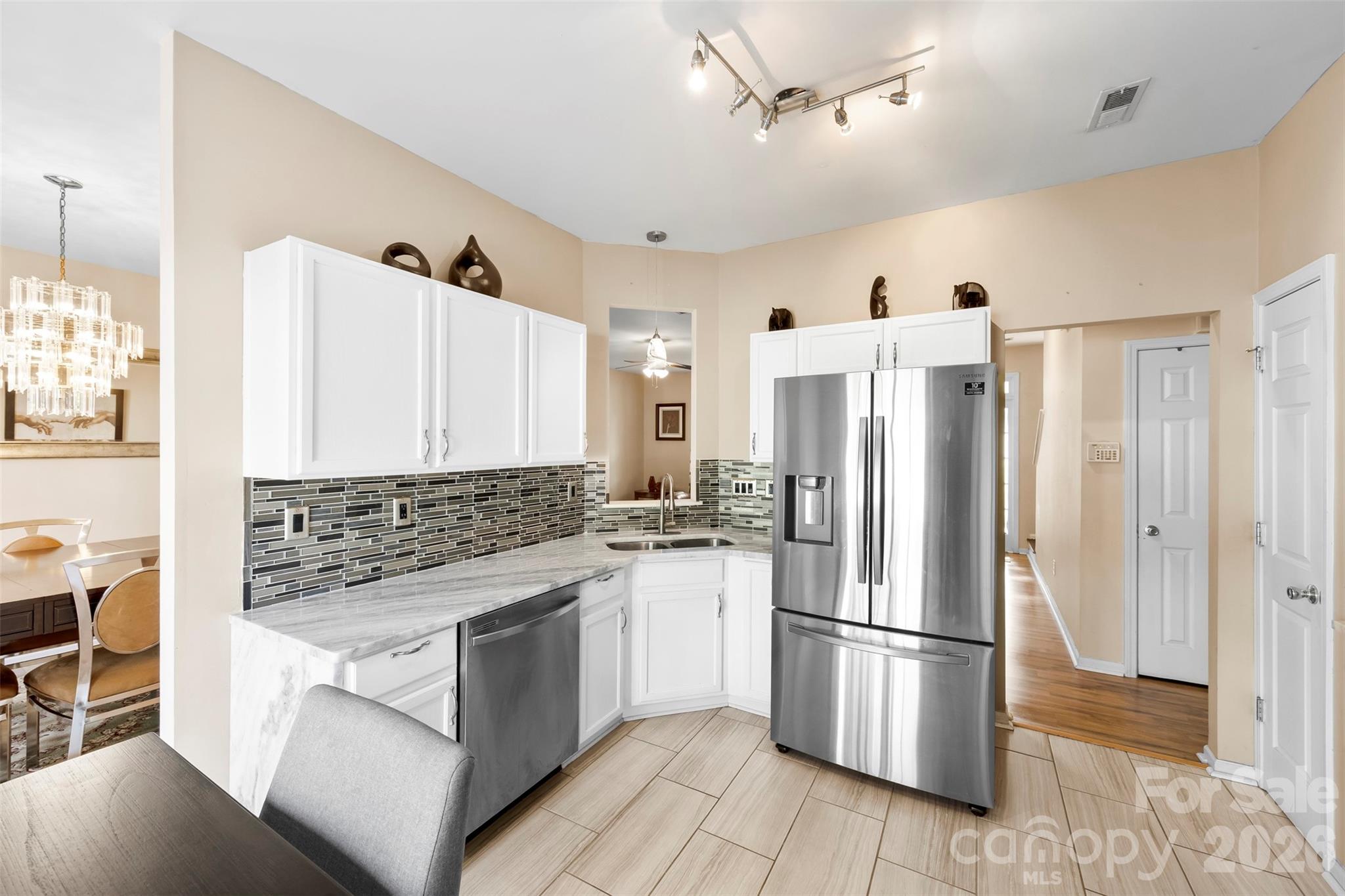 624 Cliffs Inn Circle — Charlotte