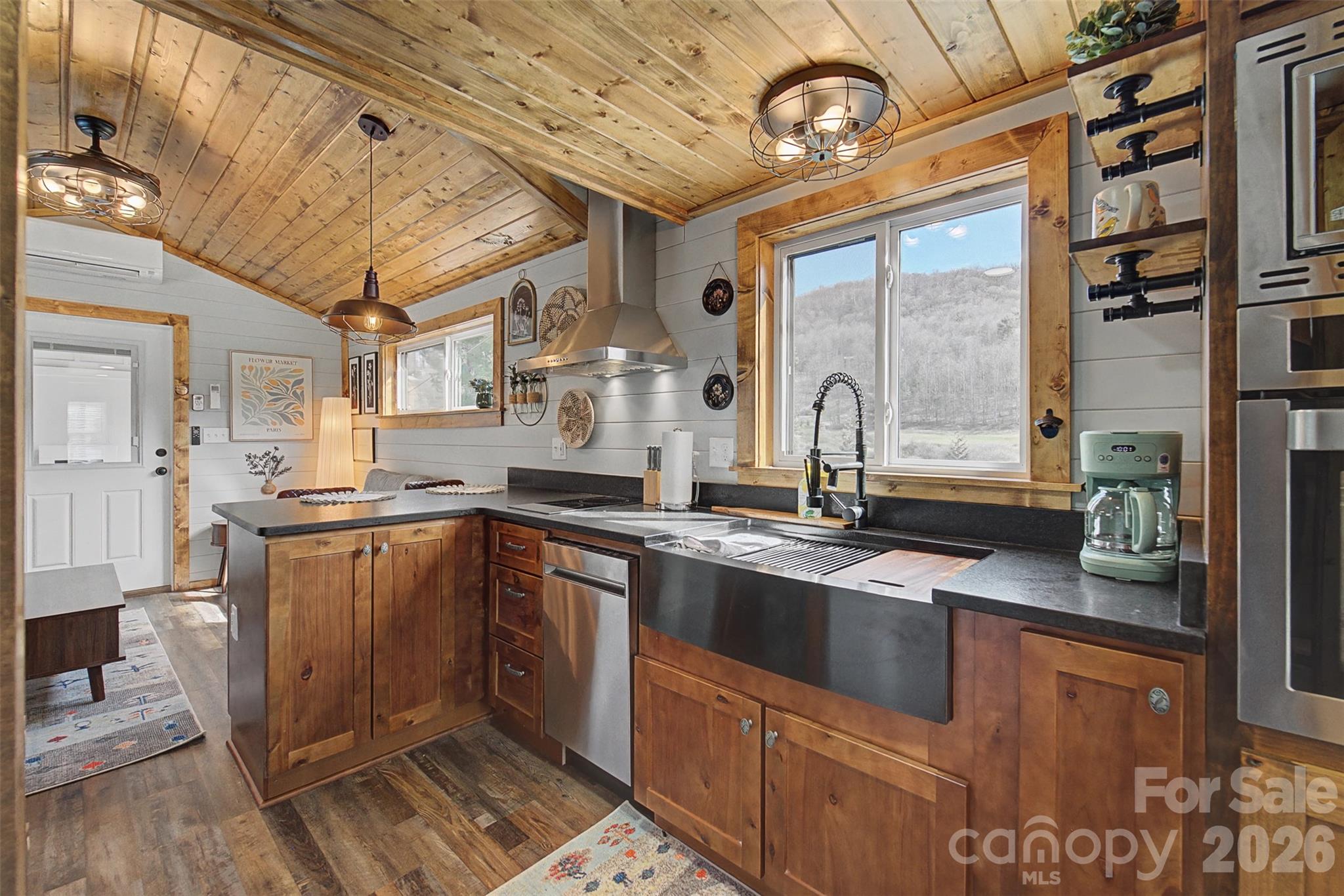 122 Mountain Breeze Ridge — Scaly Mountain