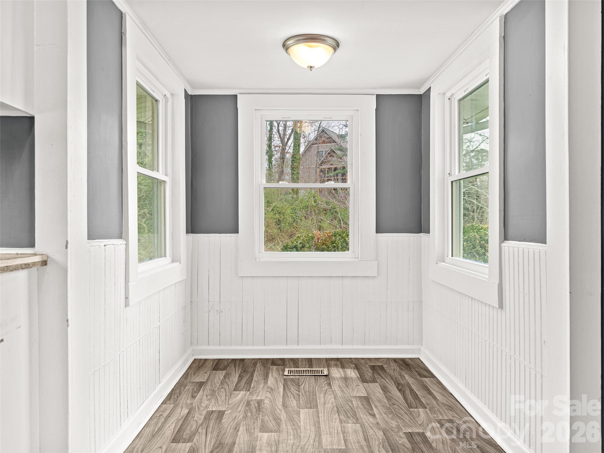 15 Woodbine Road — Asheville