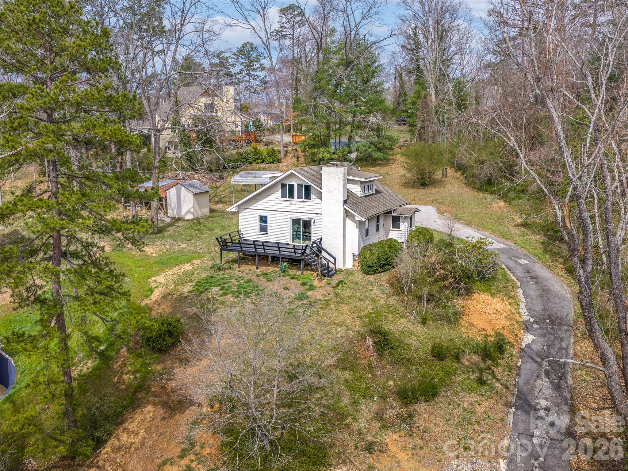 15 Woodbine Road — Asheville