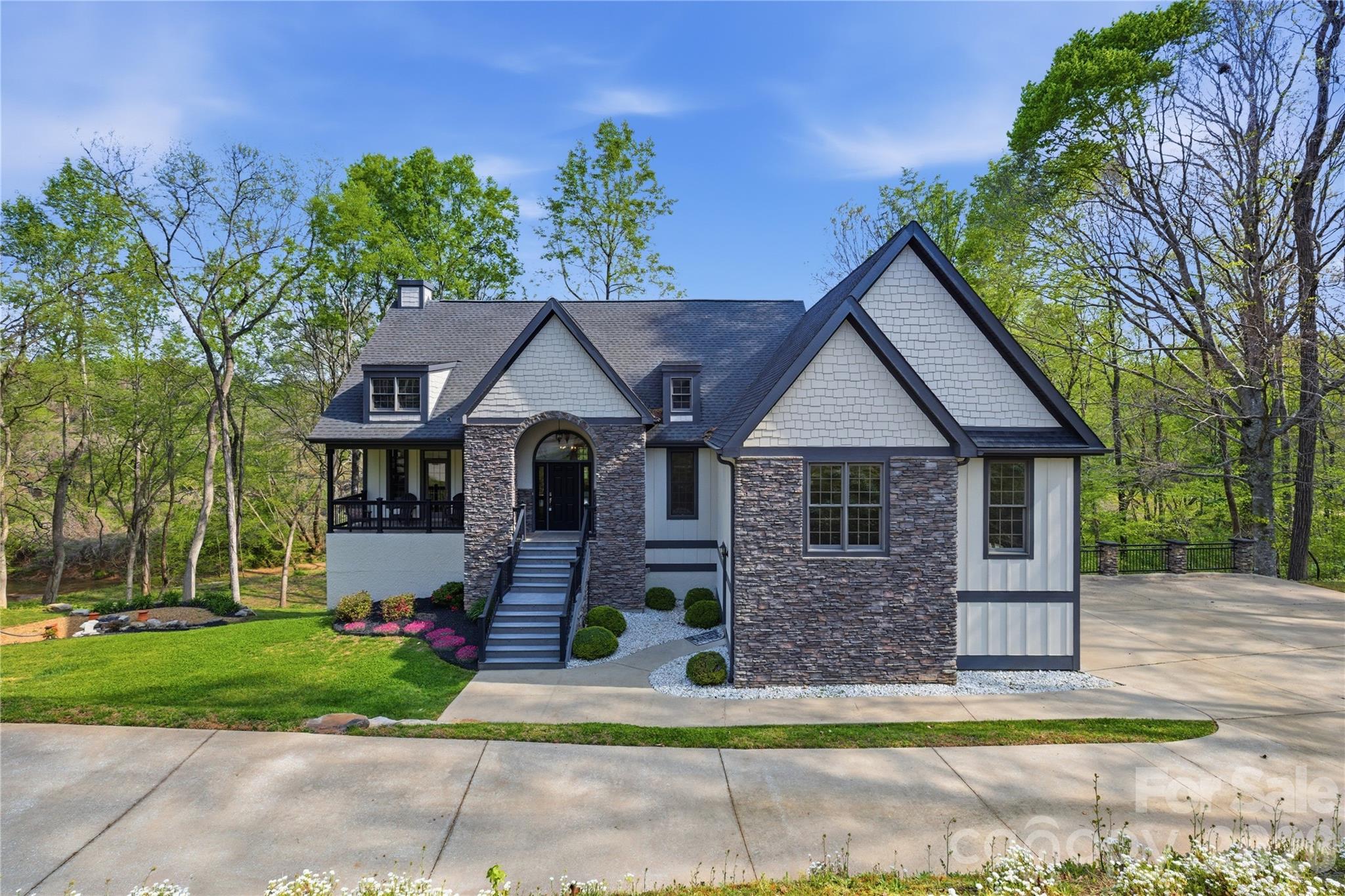34 W Rambling Creek — Tryon