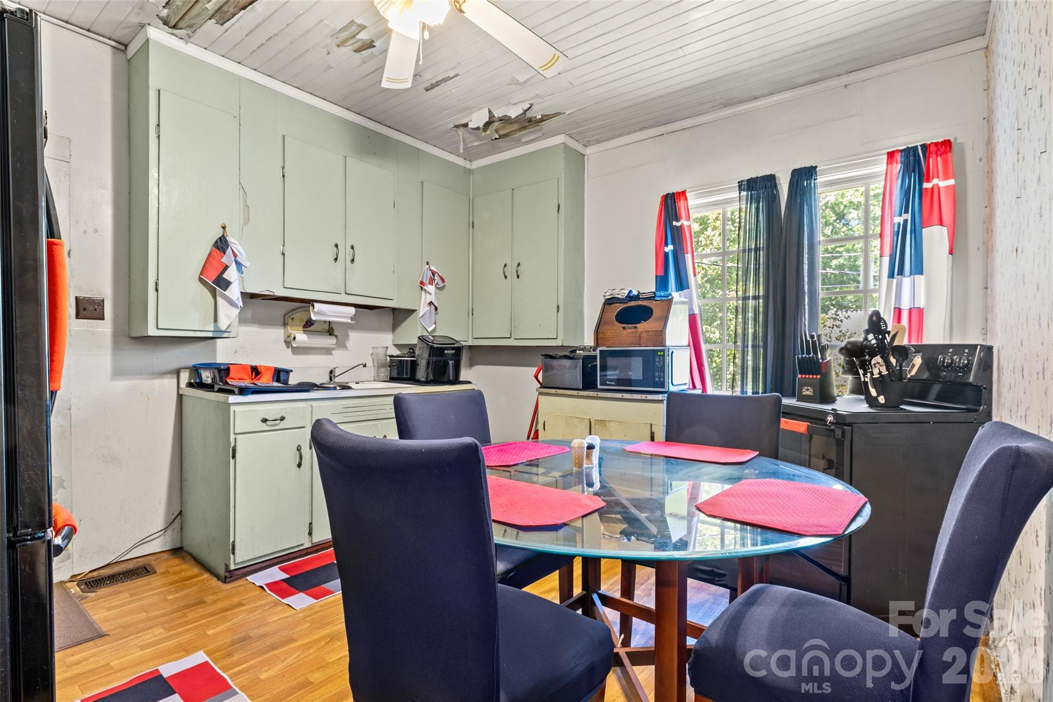 519 Central Avenue — Lancaster