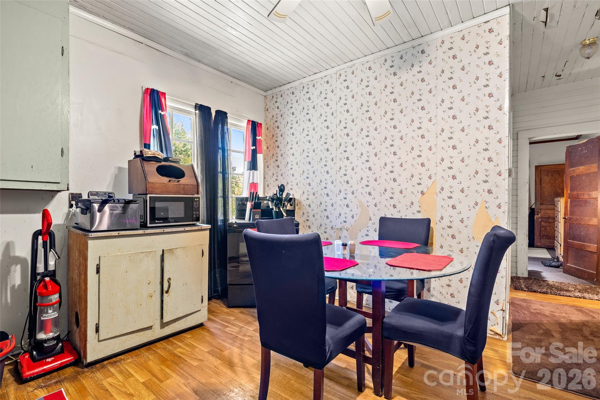 519 Central Avenue — Lancaster