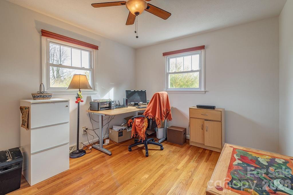 437 Onteora Boulevard — Asheville
