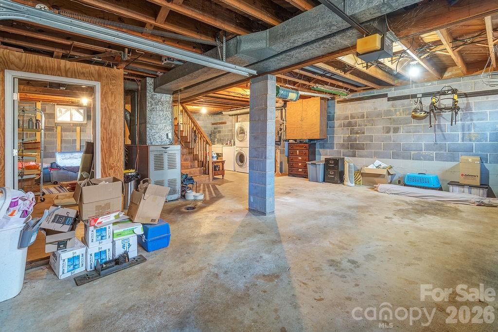437 Onteora Boulevard — Asheville